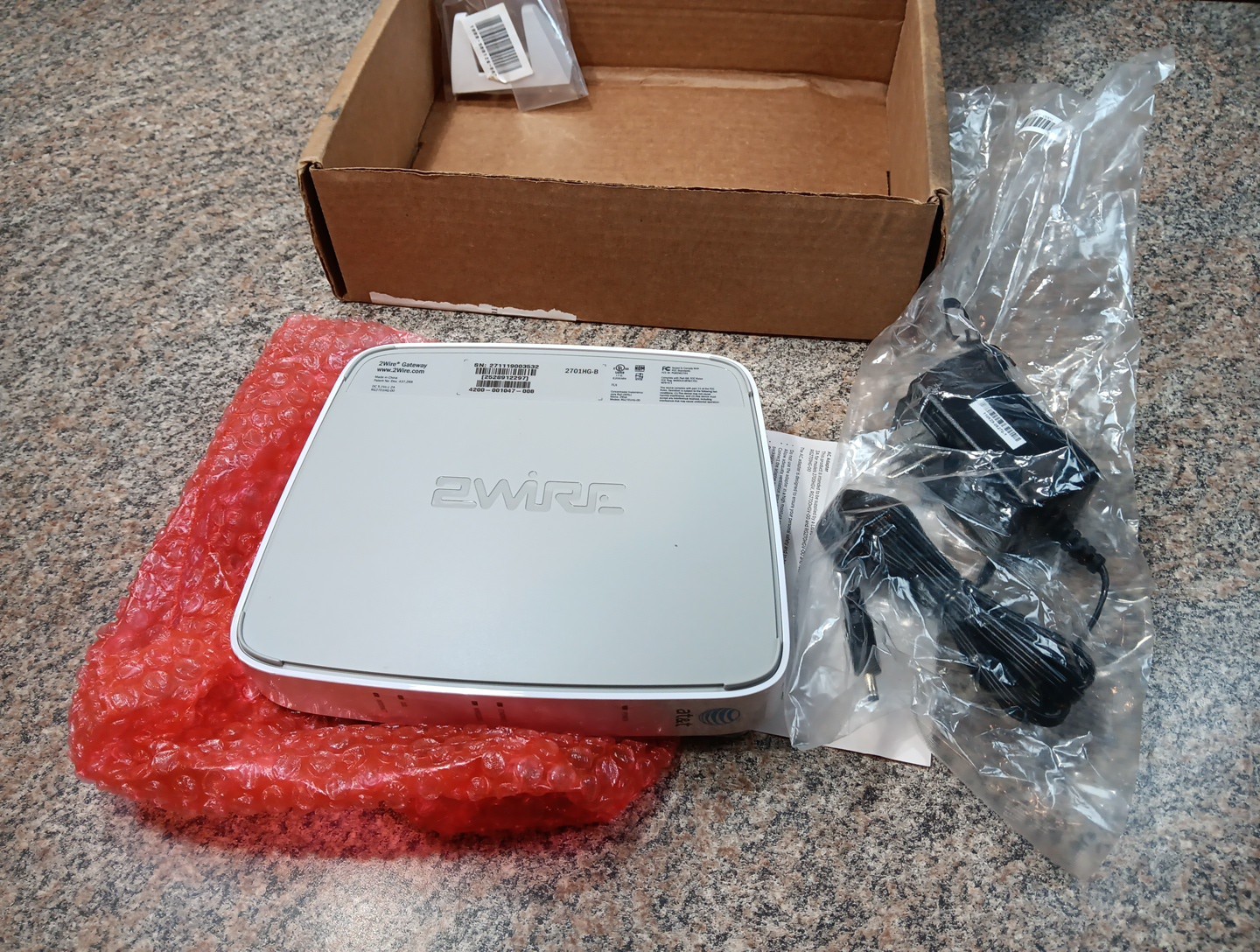 AT&T 2Wire (2701HG-B) Wireless Gateway DSL Router With Power Supply Cable