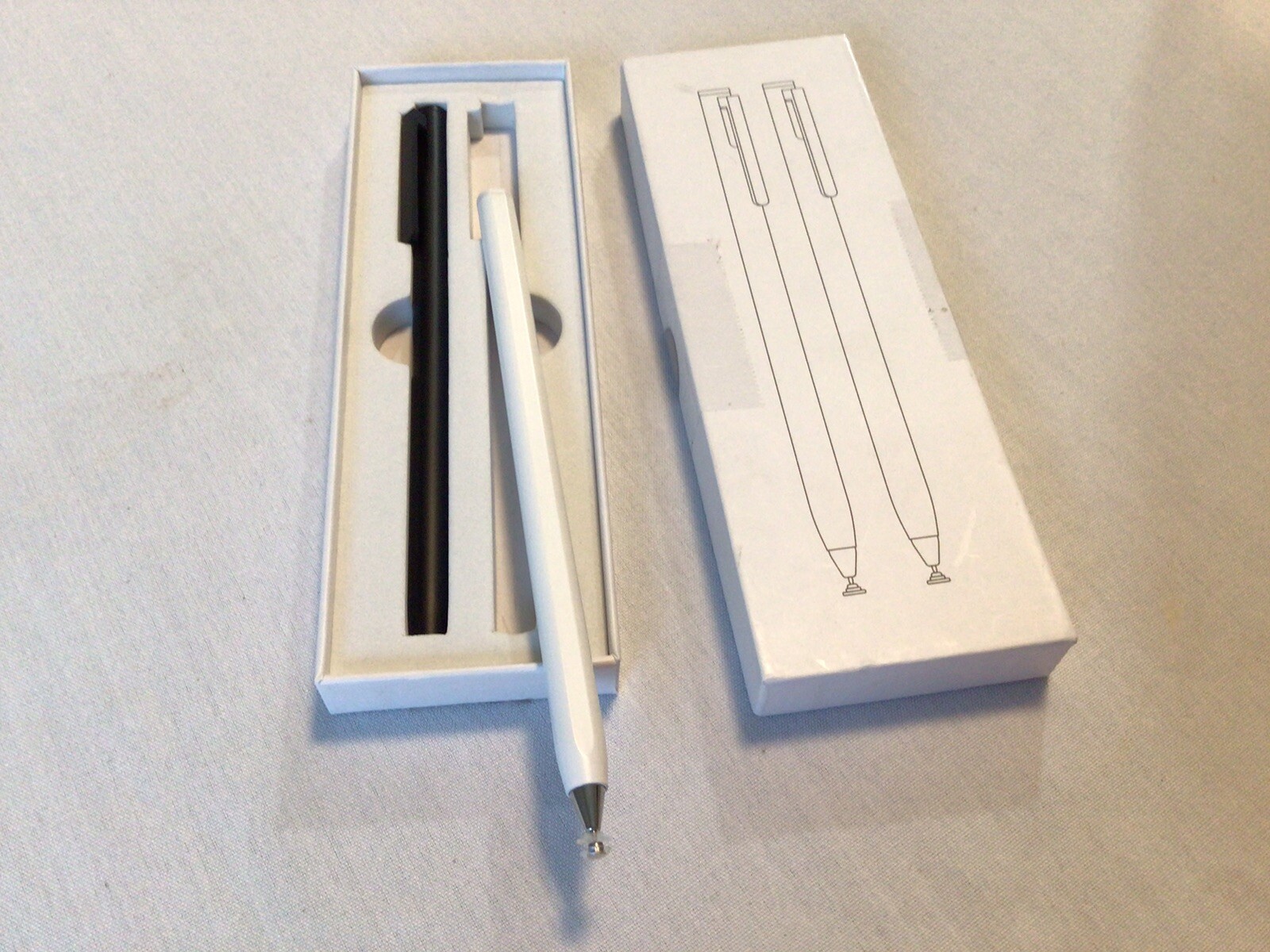 White And Black Stylus Pen For Various Ipad Or Tablet