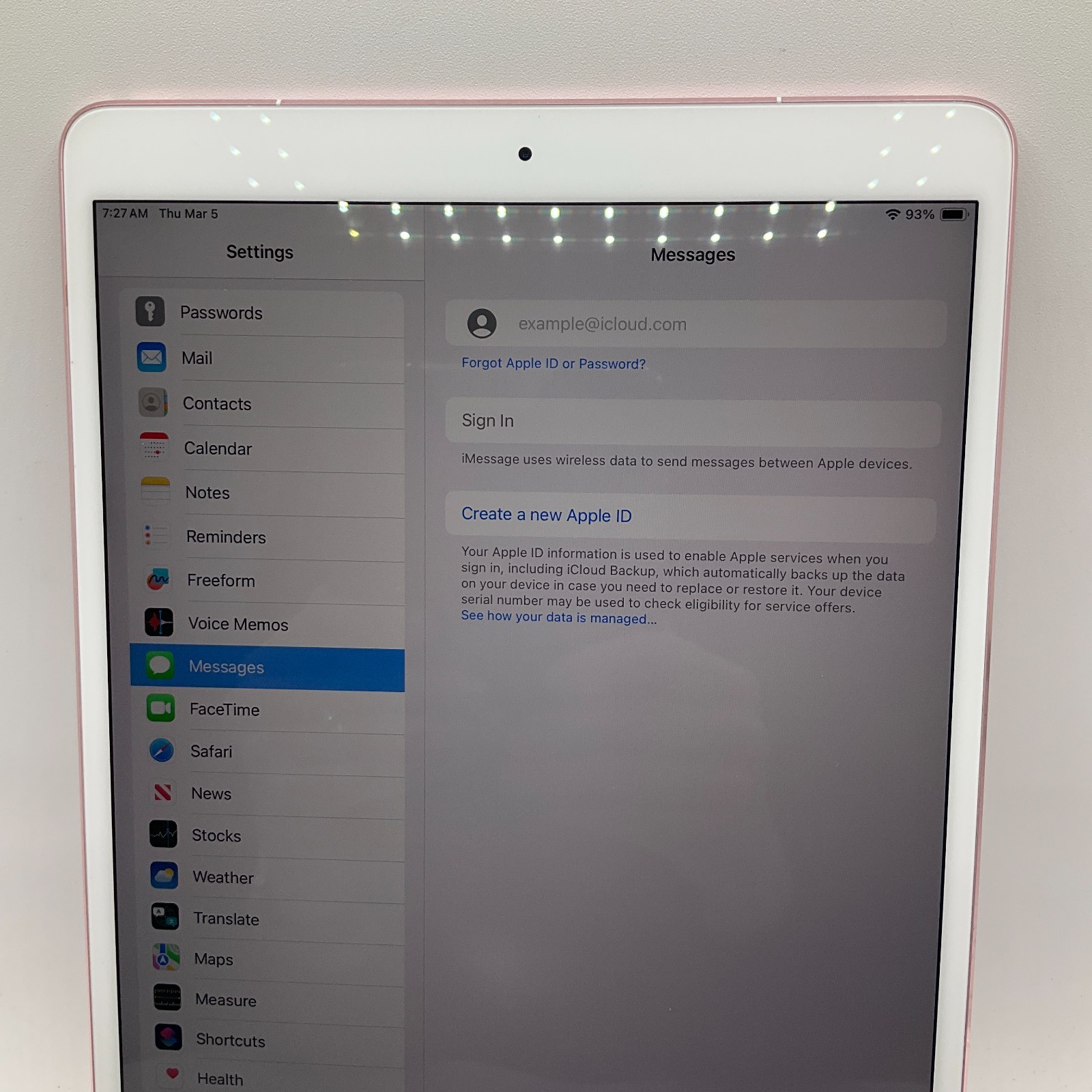 Apple iPad Pro 10.5″ A1709 64GB WiFi + Cellular T-Mobile Rose Gold Targus Bundle