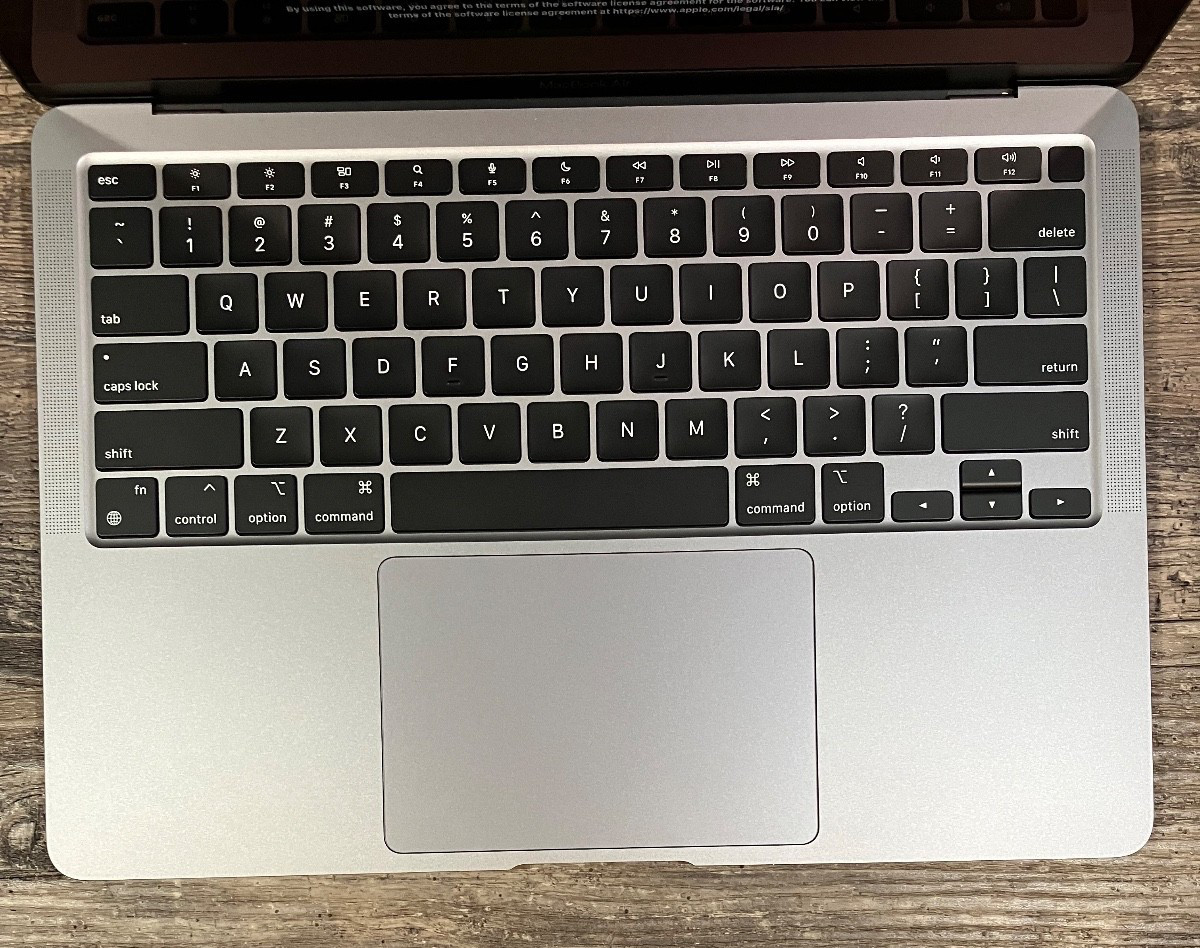 2020 Macbook Air Apple M1 8 CPU/ 7 GPU | 16GB RAM 256 SSD | Sonoma OS | A Grade