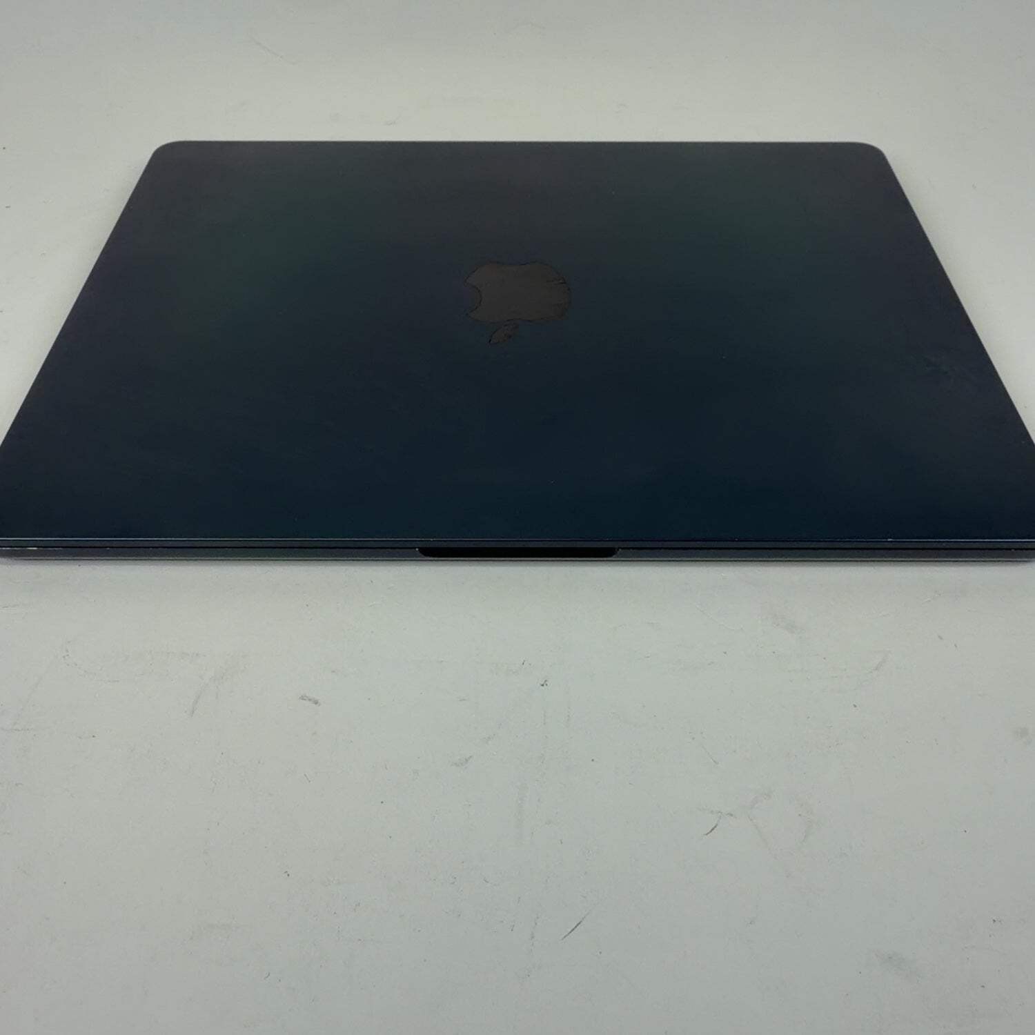 2022 Apple MacBook Air 13.6″ M2 8C GPU 3.5GHz 8GB RAM 256GB SSD MLY33LL/A
