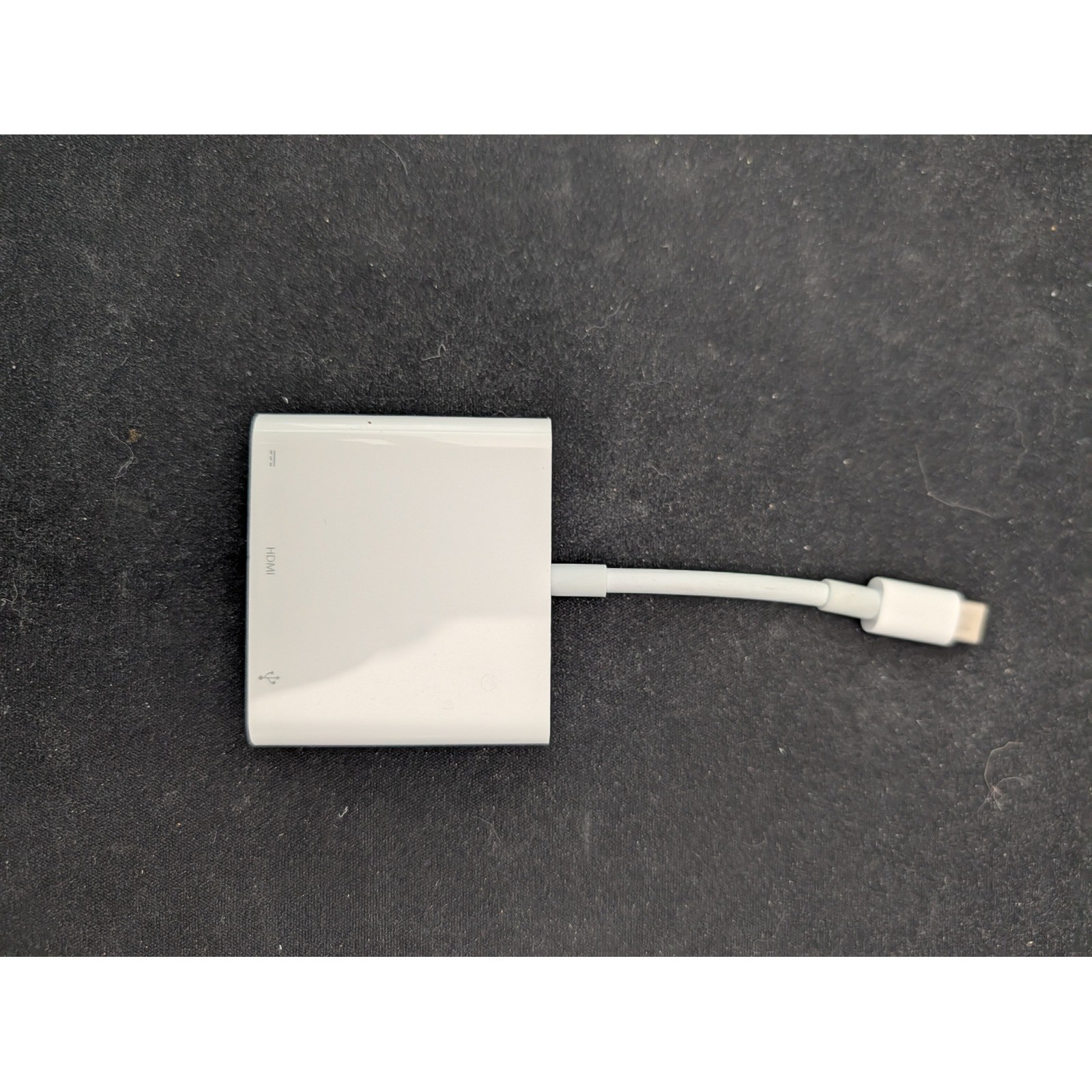 Apple USB-C Digital AV Multiport Adapter HDMI USB White A1621 MUF82AM/A