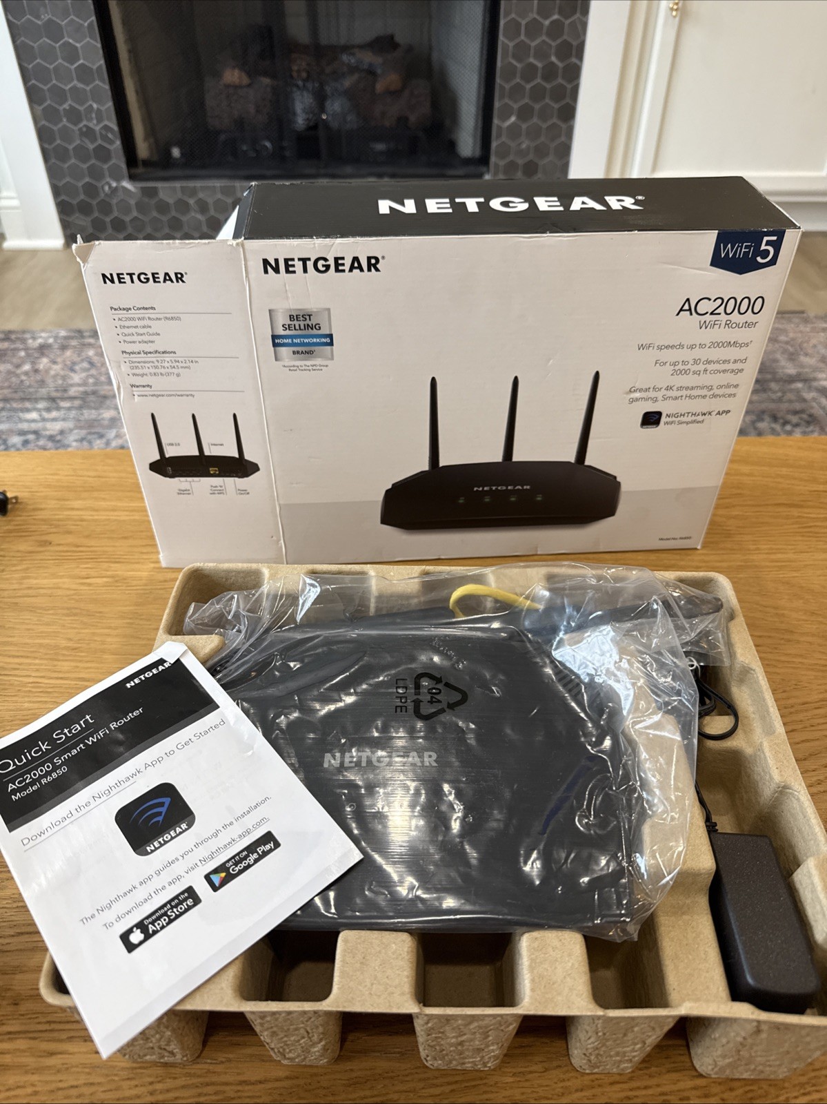 NETGEAR AC2000 1733Mbps 4 Ports 300Mbps Wireless Router (R6850)