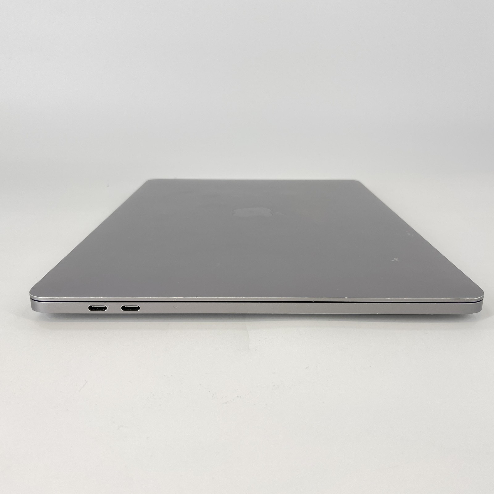MacBook Pro 13 Space Gray 2020 3.49 GHz M2 8-Core CPU 10-Core GPU 8GB 256GB