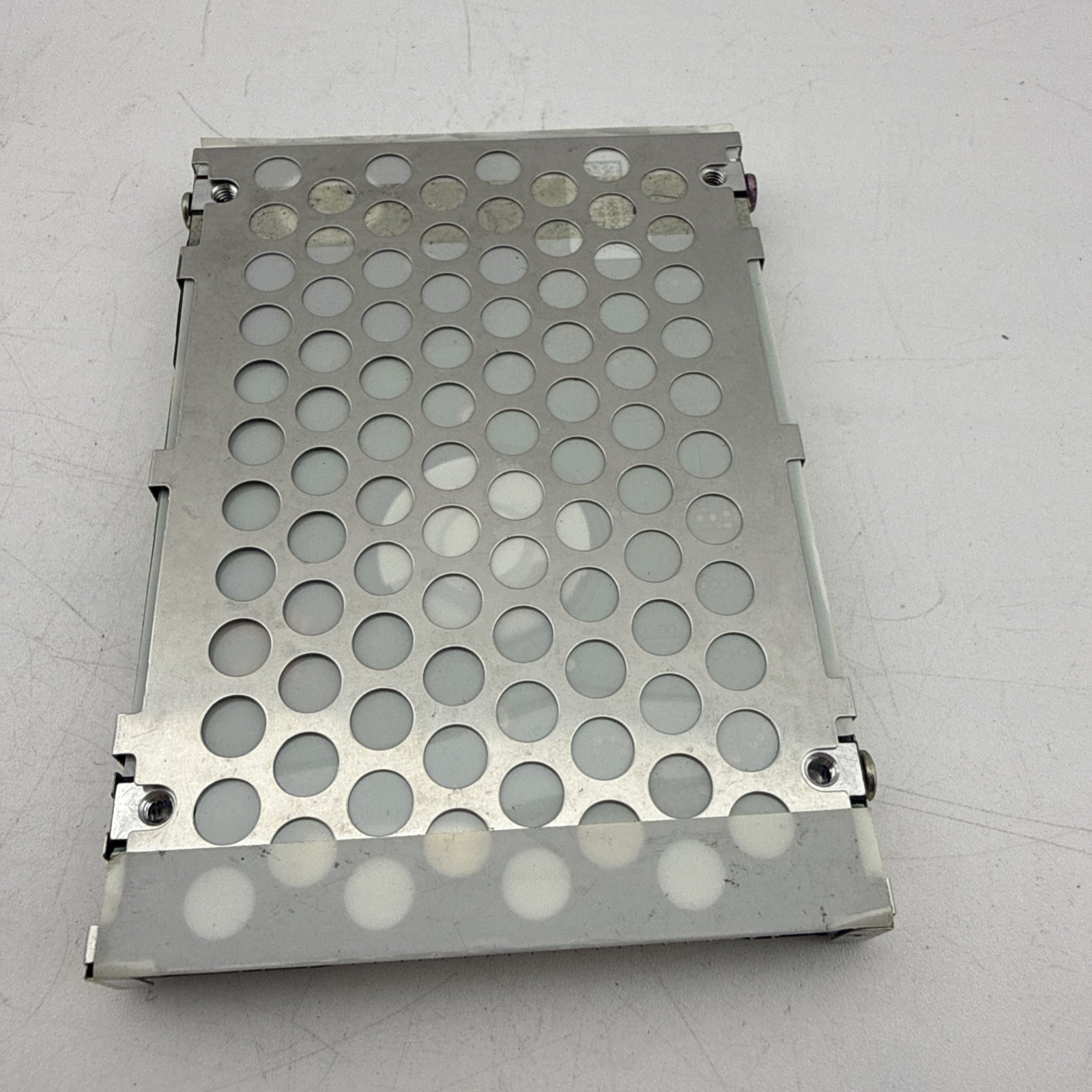 IBM Travelstar IC25N040ATCS05-0 40GB 2.5″ ATA IDE Internal Hard Drive