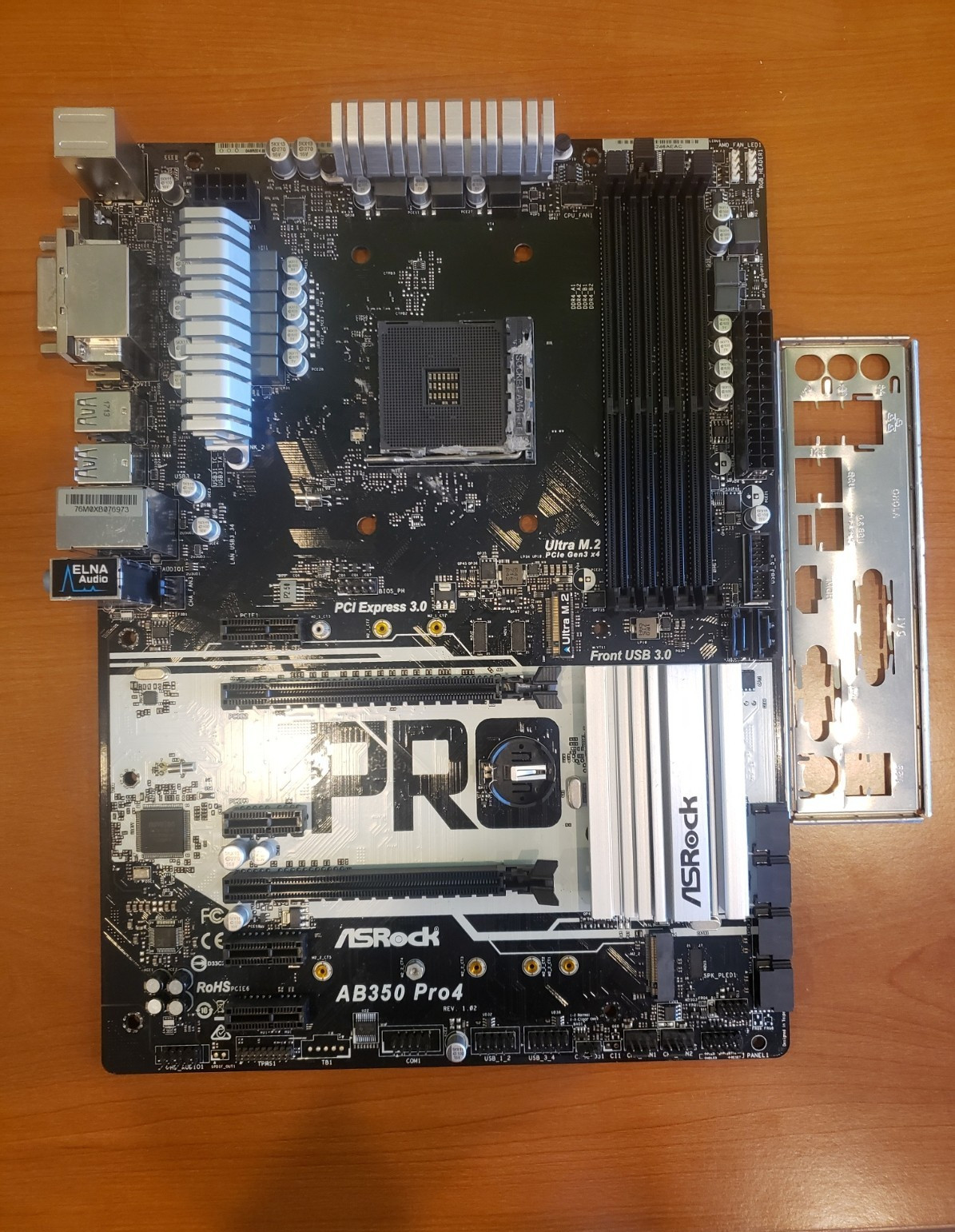 ASRock AB350 Pro4 Motherboard w/ AMD Ryzen 5 1600 YD1600BBM6IAE 3.2GHz CPU & IO