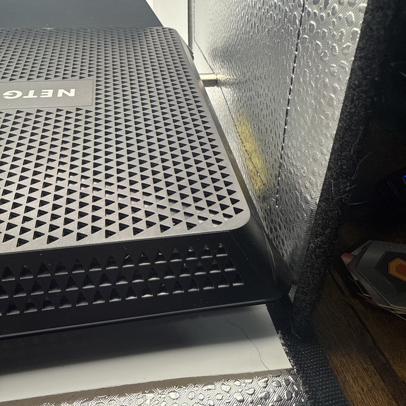 NETGEAR Nighthawk AC1900 4 Wireless-Wi-Fi 802.11ac Router – C7000-100NAS