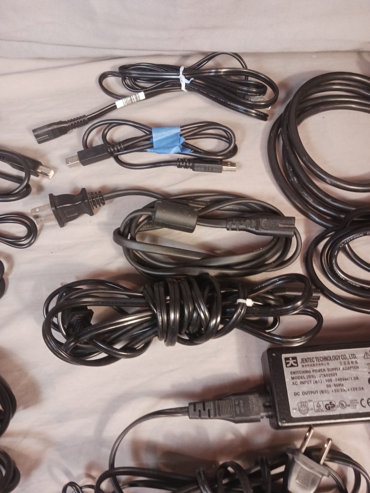 Lot of 42 Mixed Laptop Phone Appliance Computer AC Power Cable Cord USB USED
