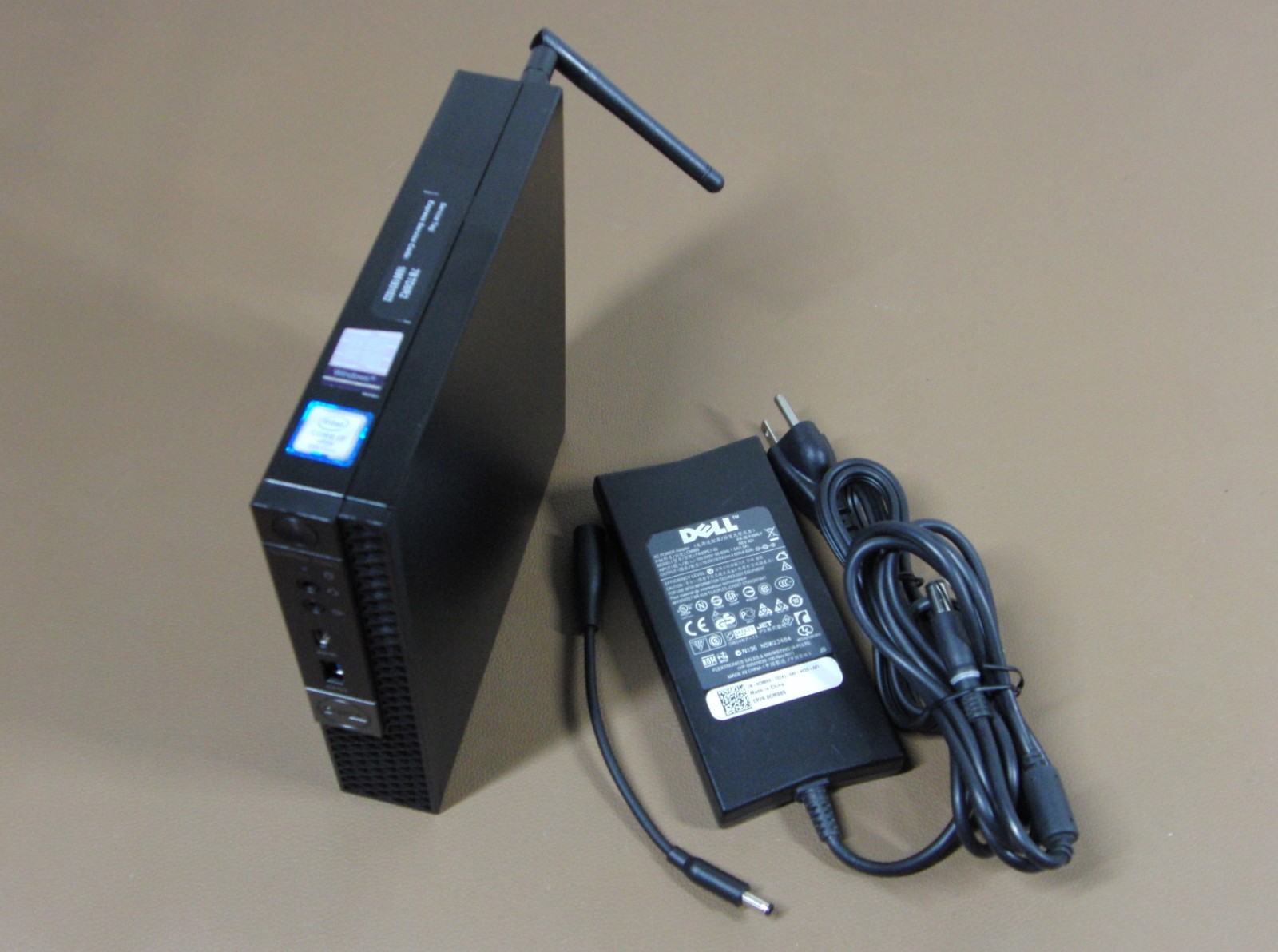 Dell Optiplex 7060 MICRO i7-8700T 2.4GHz 256GB M.2 SSD / 1TB 16GB Wifi/BT W11