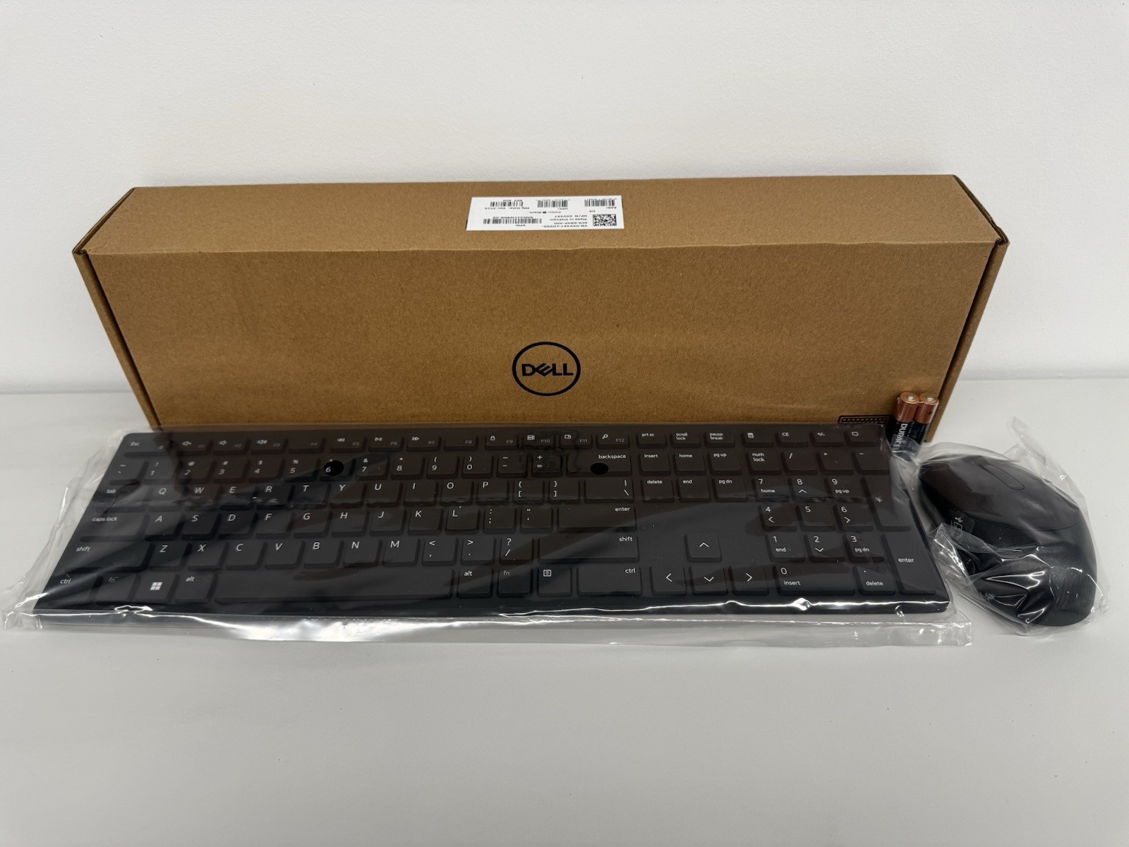NEW – DELL Pro Wireless Keyboard and Mouse – KB3121WT – US English – Black