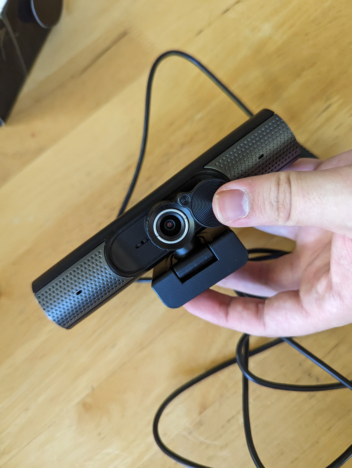 Aluratek AWCS06F Webcam Built-in Speakers