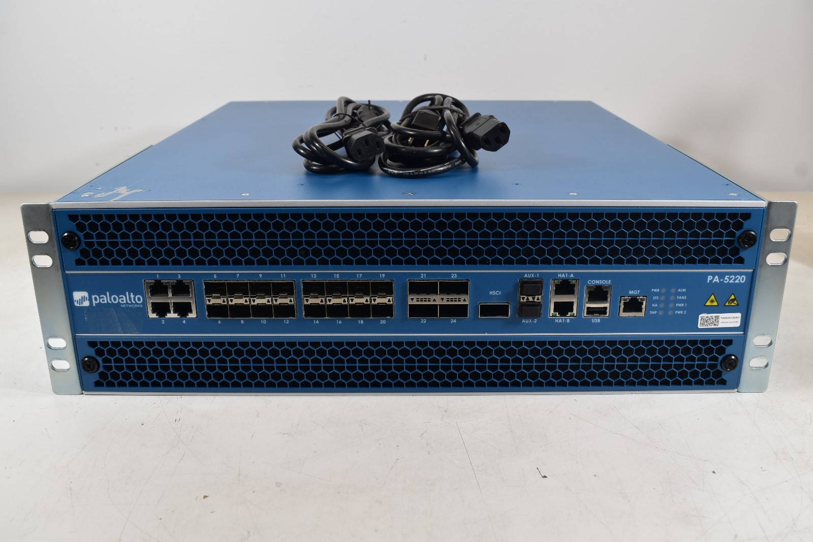 Palo Alto PA-5220 ML-Powered NGFW with Drives