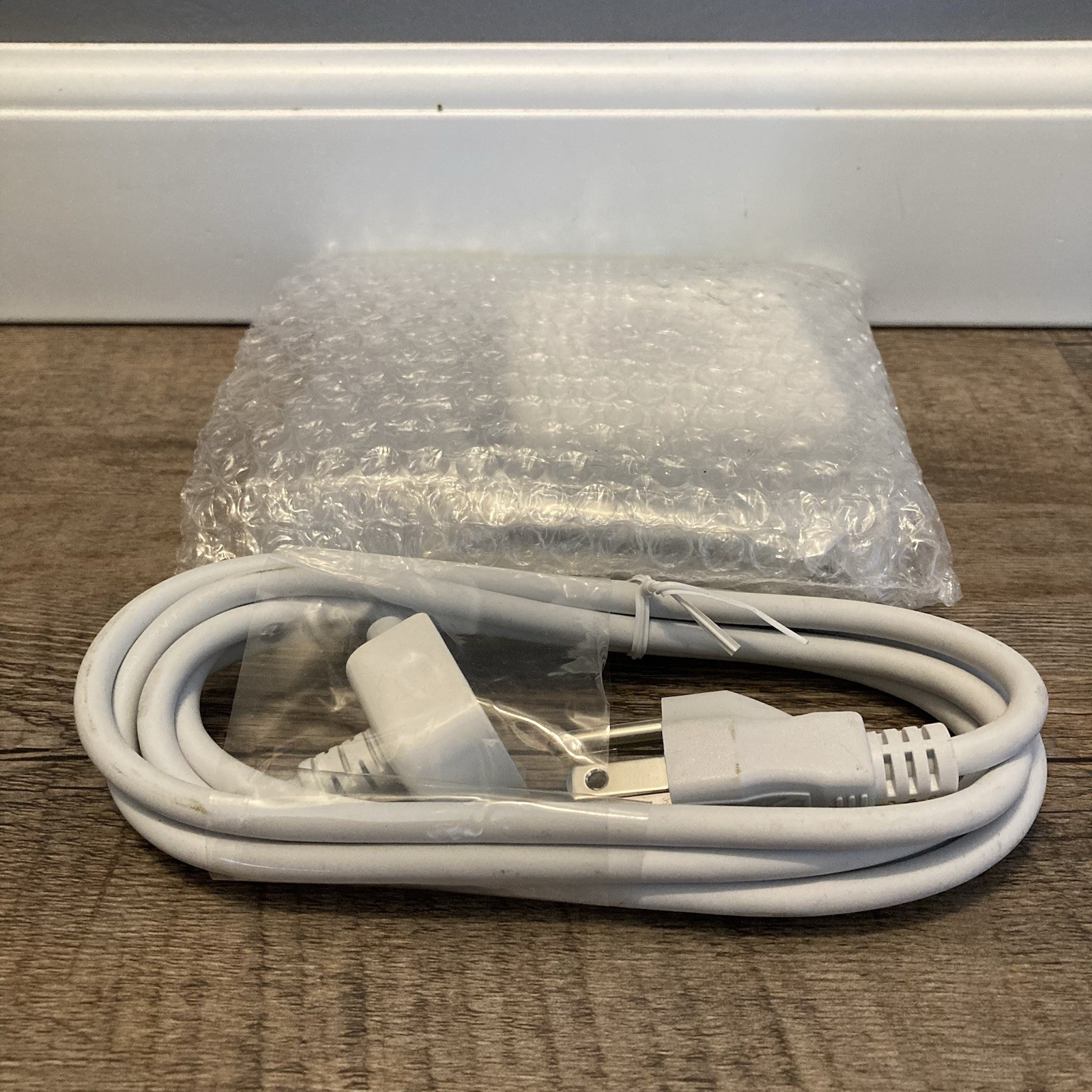 85W L-tip Mag safe 1 Power Charger for Apple MacBook Pro 15/17 08-11 2012 Unused