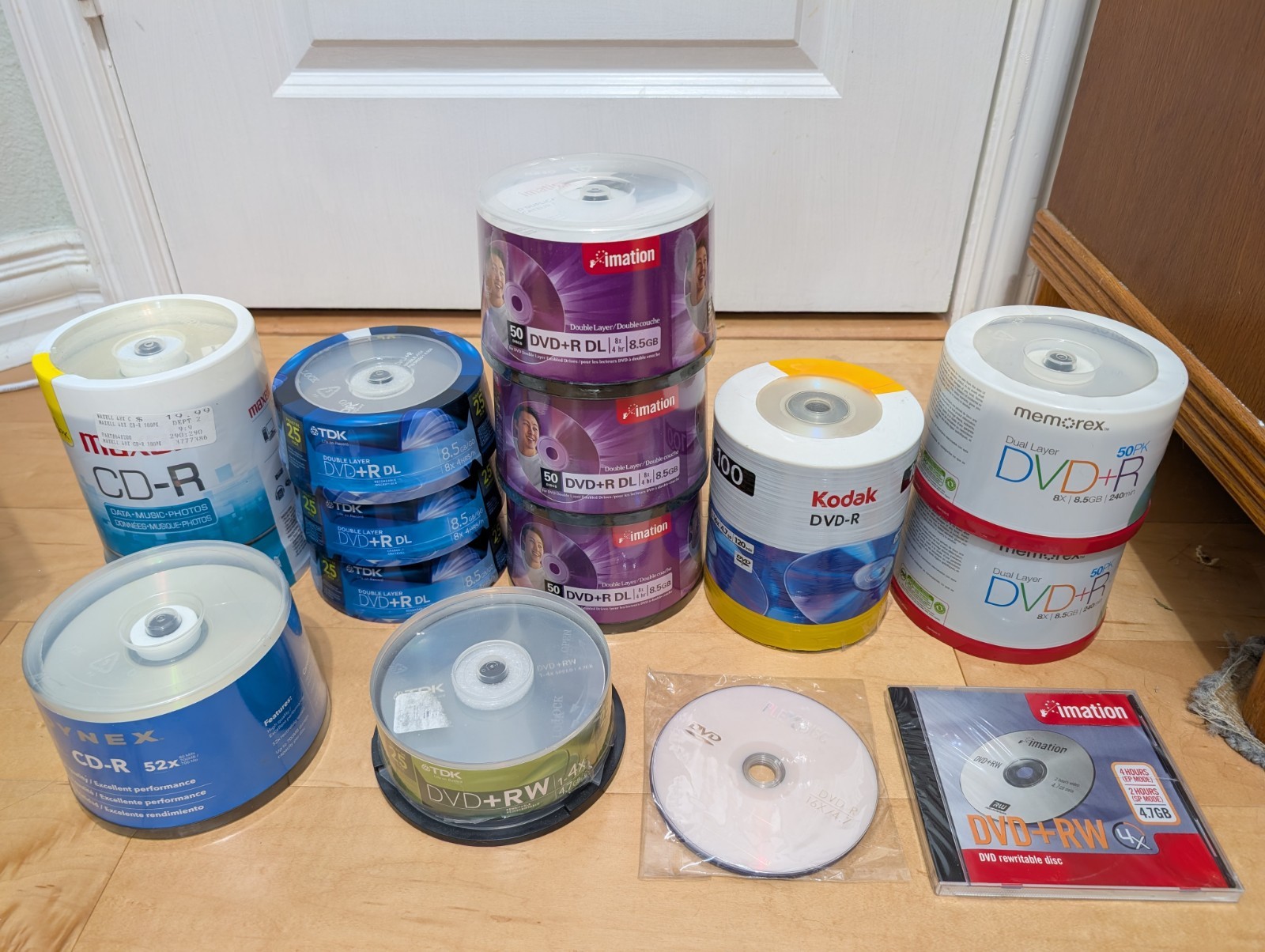 Large Lot over 450 DVDs & 150 CDs +Blank Dual Layer 8.5GB DVD+R , DVD+R CD-R