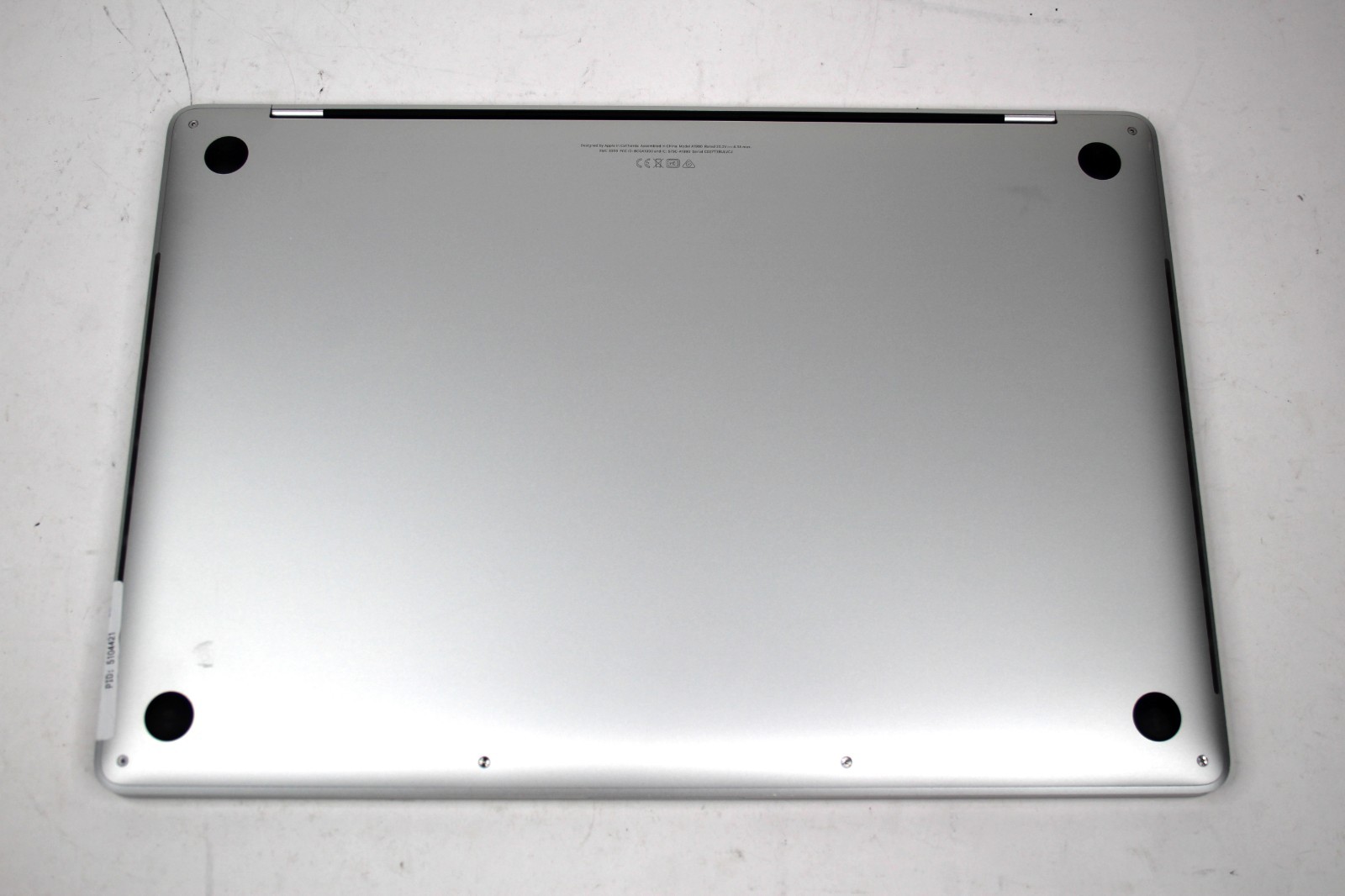 2019 Apple MacBook Pro 15″ i9 2.3GHz/16GB/500GB/Pro 560X (Silver) A1990 – *READ*