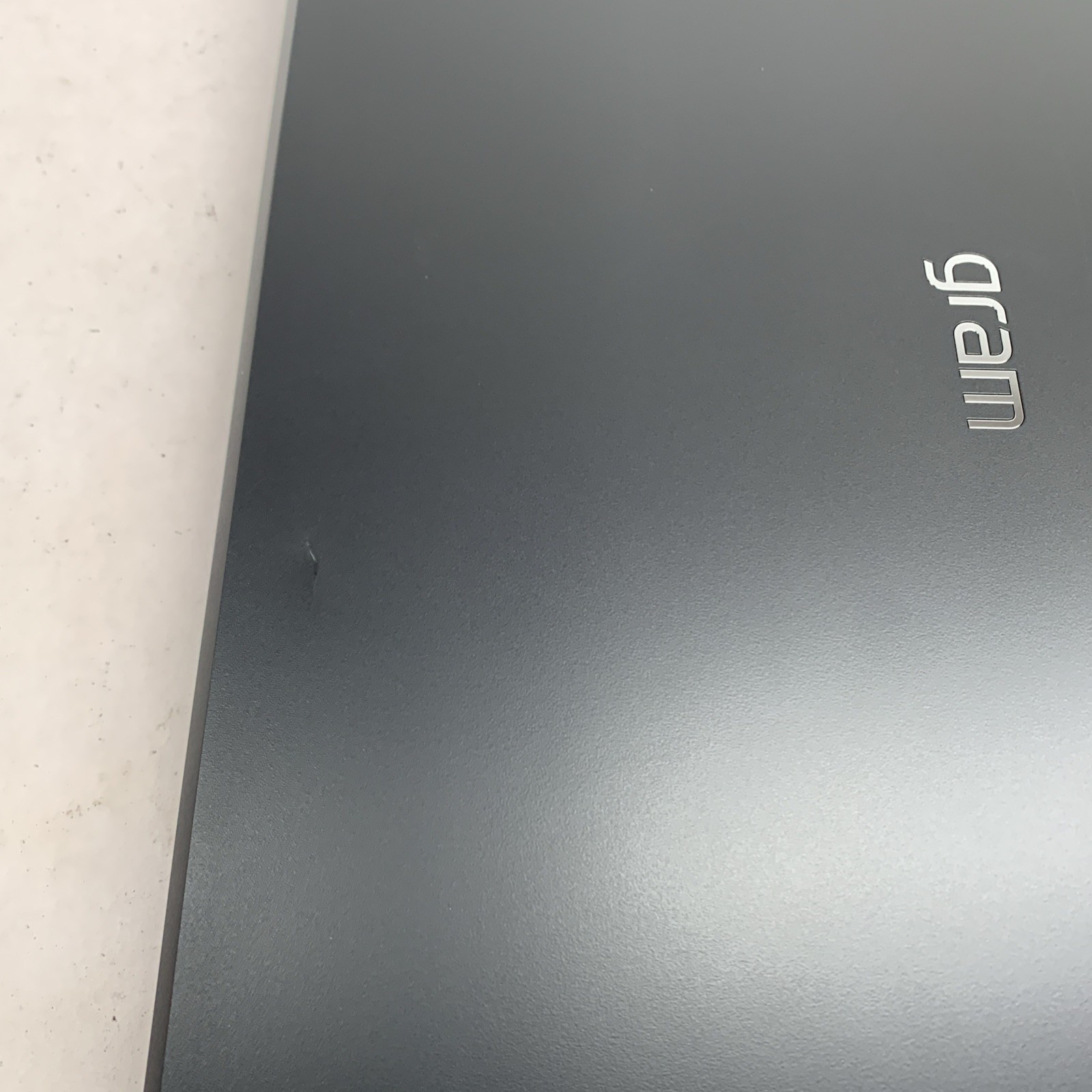 LG gram 17″ Touch Laptop Intel Core Ultra 9 288V 32GB 1TB SSD Black