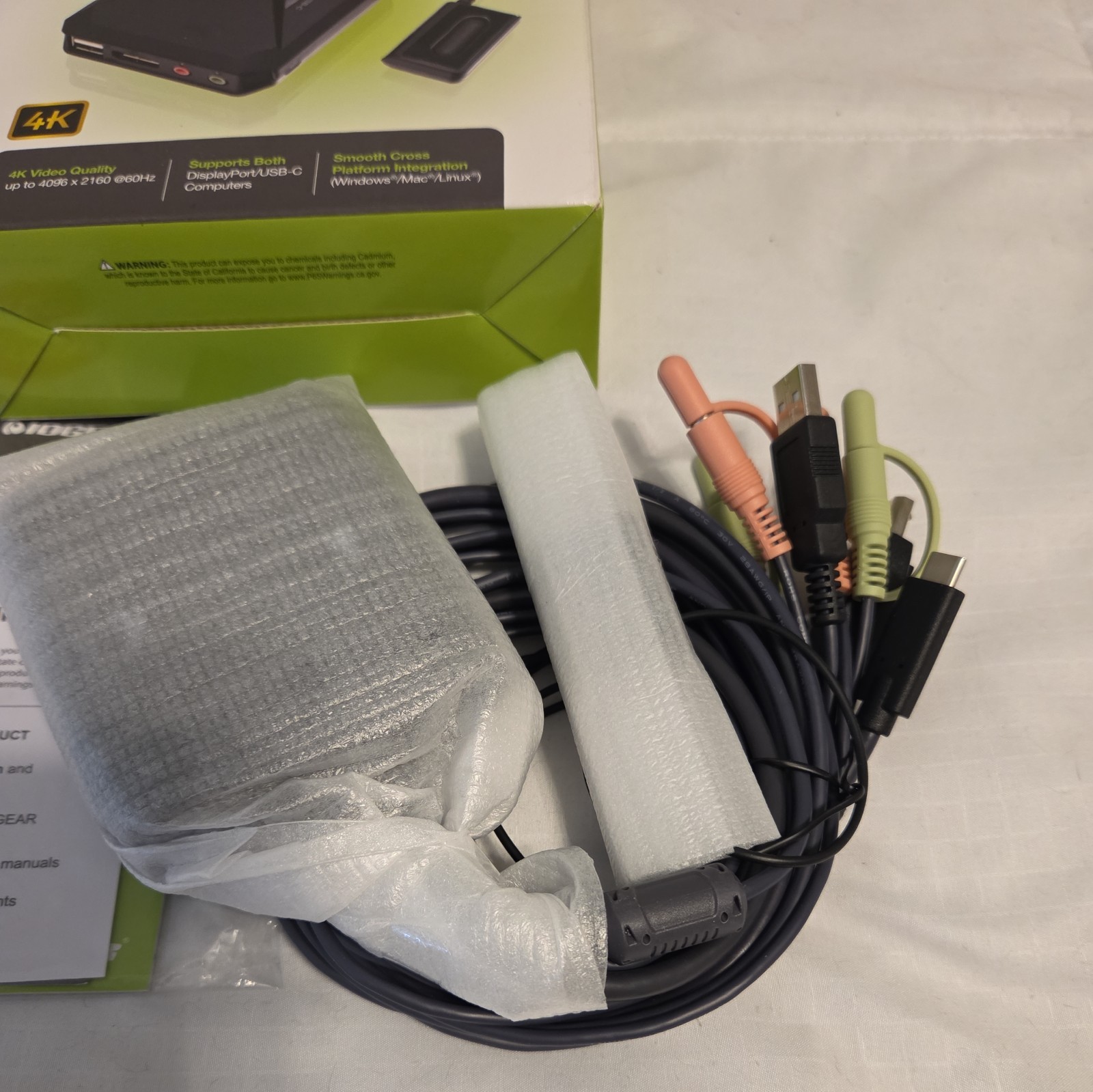 IOGEAR 2-Port 4K KVM Switch USB-C DisplayPort Dual PC GCS82DPC NEW