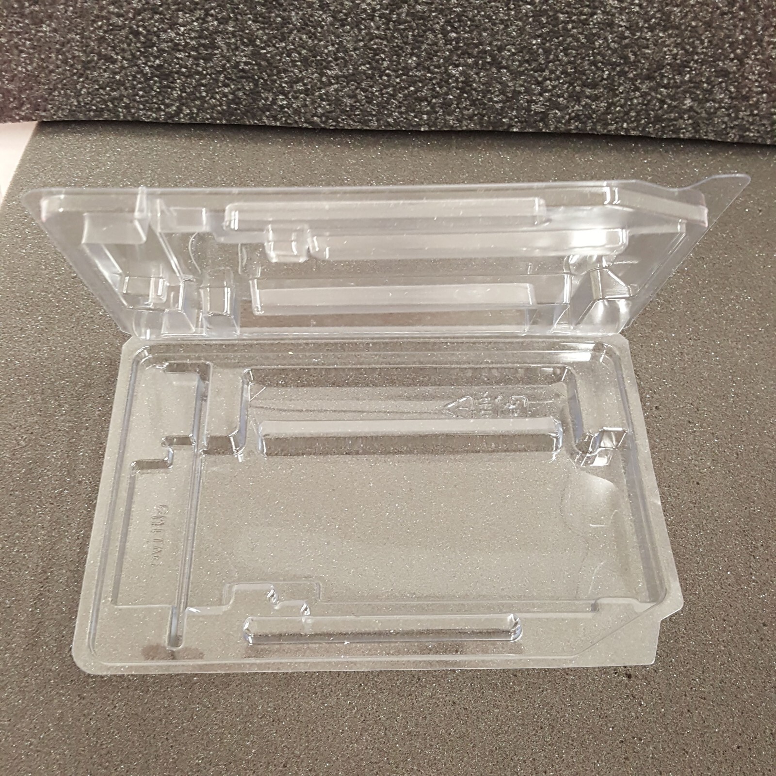 LOT OF 25 CLEAR PLASTIC CLAMSHELL CASES FOR HBA RAID NETWORK CARDS USA STOCK