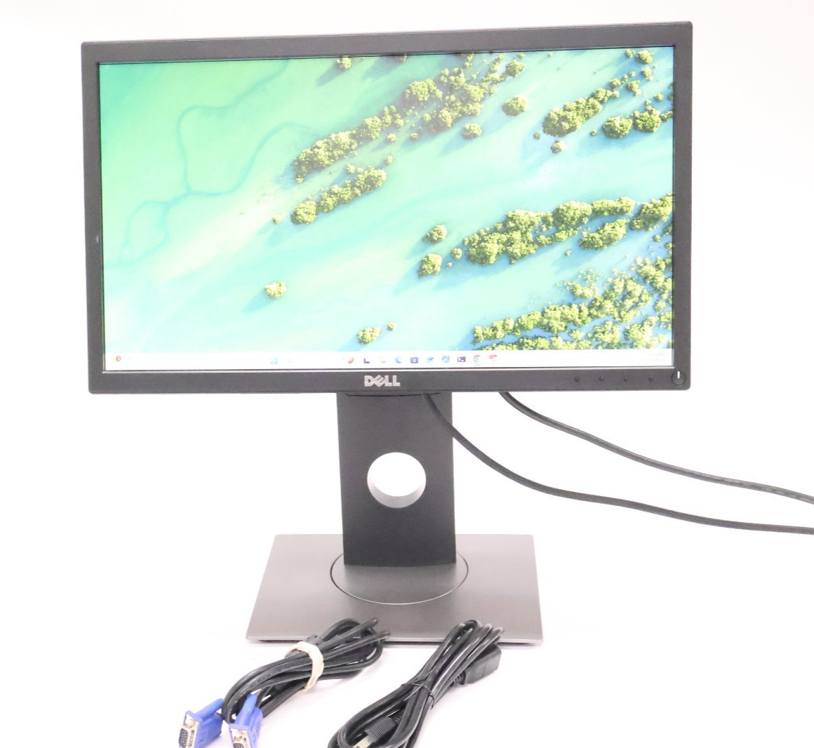 Dell P2018H 19.5″ Black LCD Monitor 1600 x 900HD with Stand and Cables
