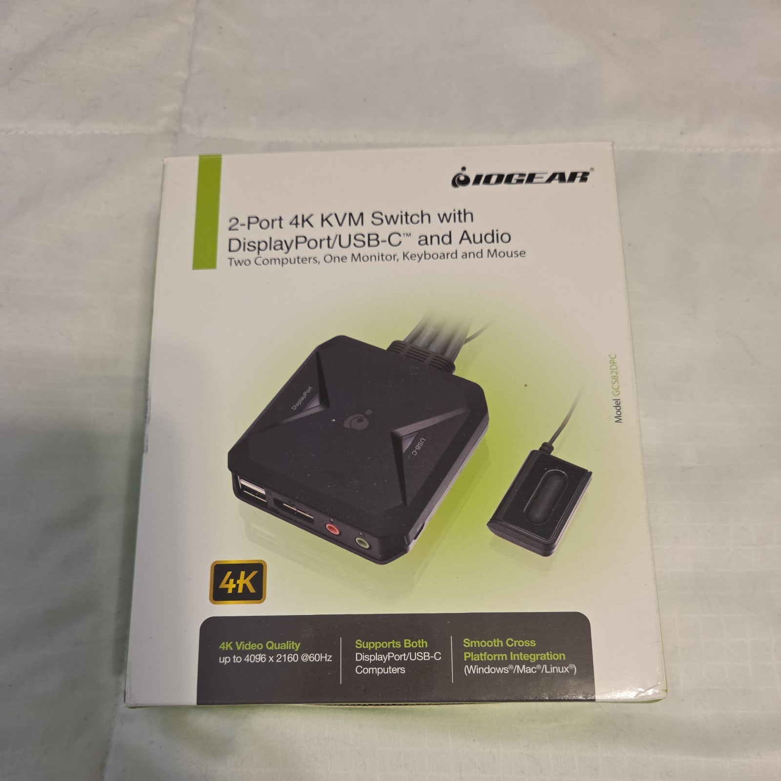 IOGEAR 2-Port 4K KVM Switch USB-C DisplayPort Dual PC GCS82DPC NEW