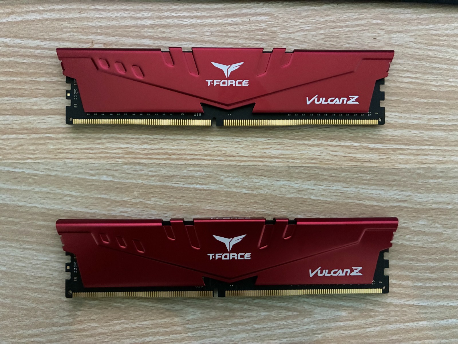 TeamGroup T-force Vulcan DDR4 ram 16GB (2x8GB) 3600mhz, red, used