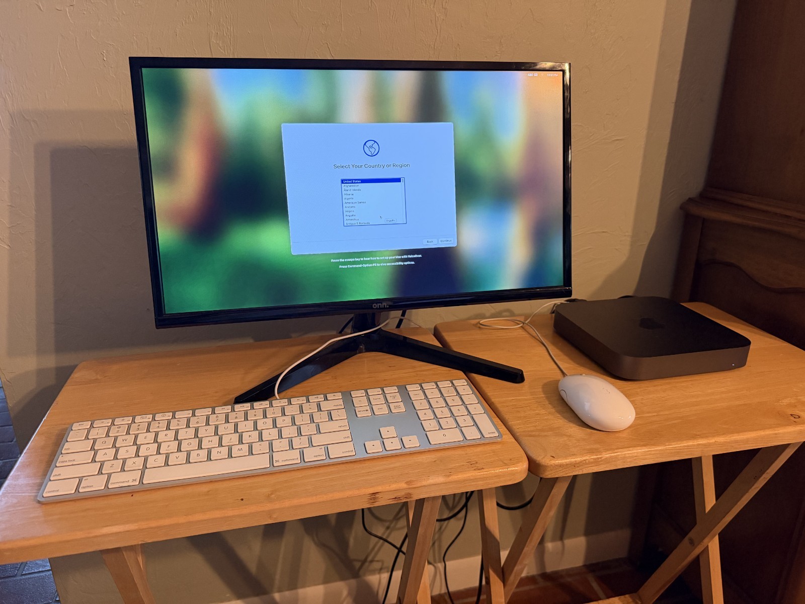 Apple Mac Mini (2018) 3GHz 6-Core i5 16GB RAM (Monitor/Keyboard/Mouse included)