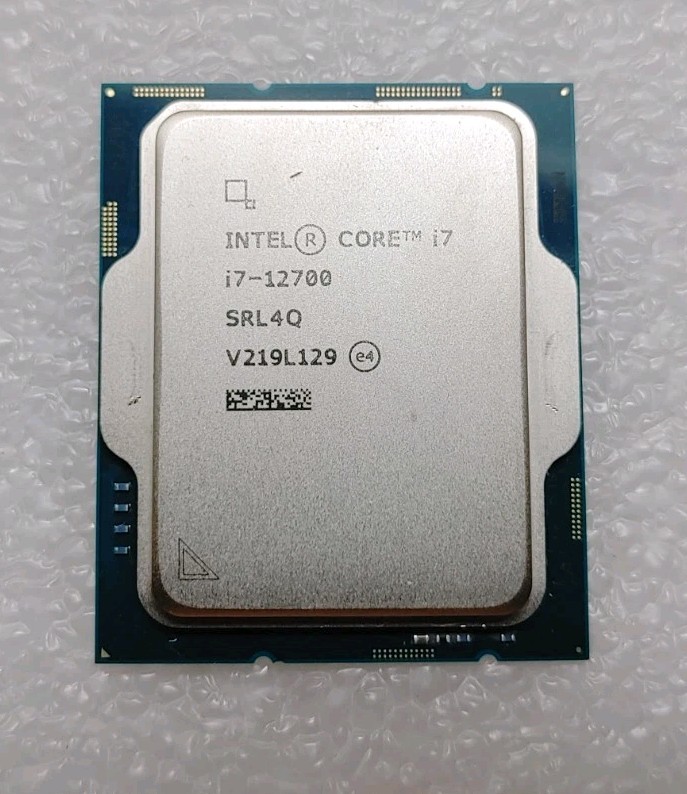 Intel Core i7-12700 2.1 GHz (up to 4.80GHz) 12-Core LGA1700 Desktop CPU (SRL4Q)