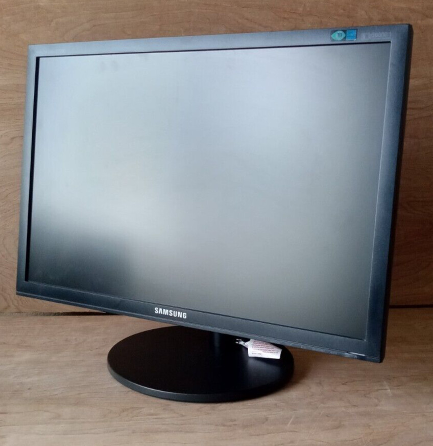 SAMSUNG B2240EW Black 22″ 5ms Height Adjustable LCD Monitor 250 cd/m2 DC 50000:1