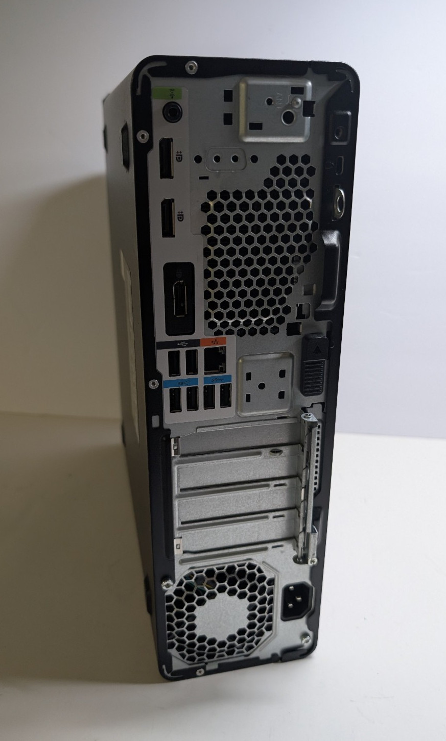 HP Z2 G5 Workstation SFF i7-10700 2.9 GHz 16GB RAM 512GB NVMe Windows 11 Pro