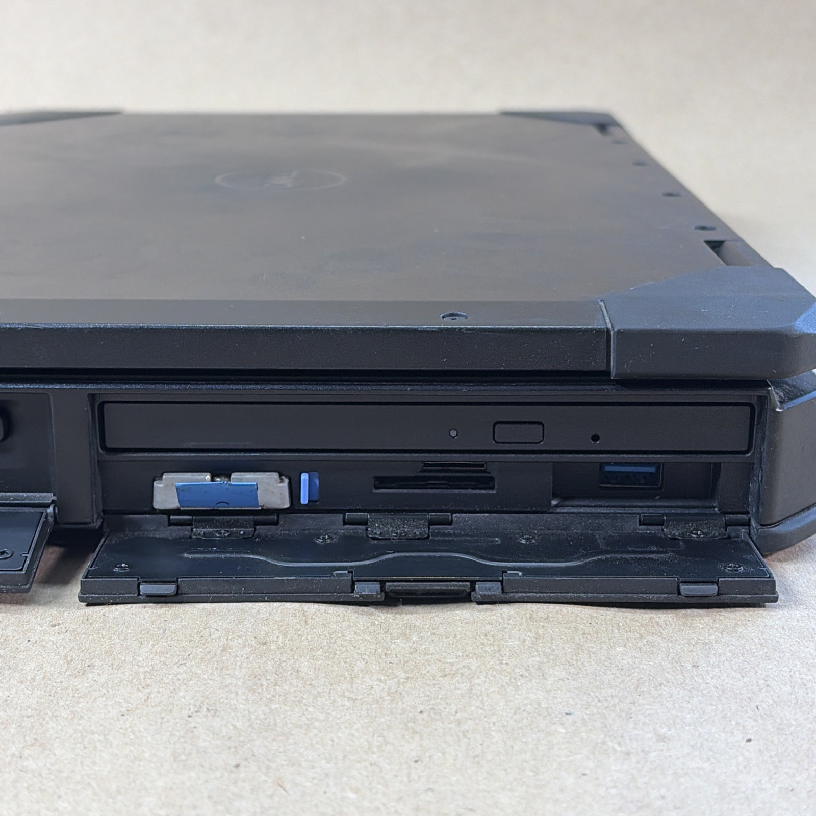 Dell Latitude 5424 Rugged 14″ i5-8350U 16GB RAM 256GB SSD Touch Win11 w/ Charger