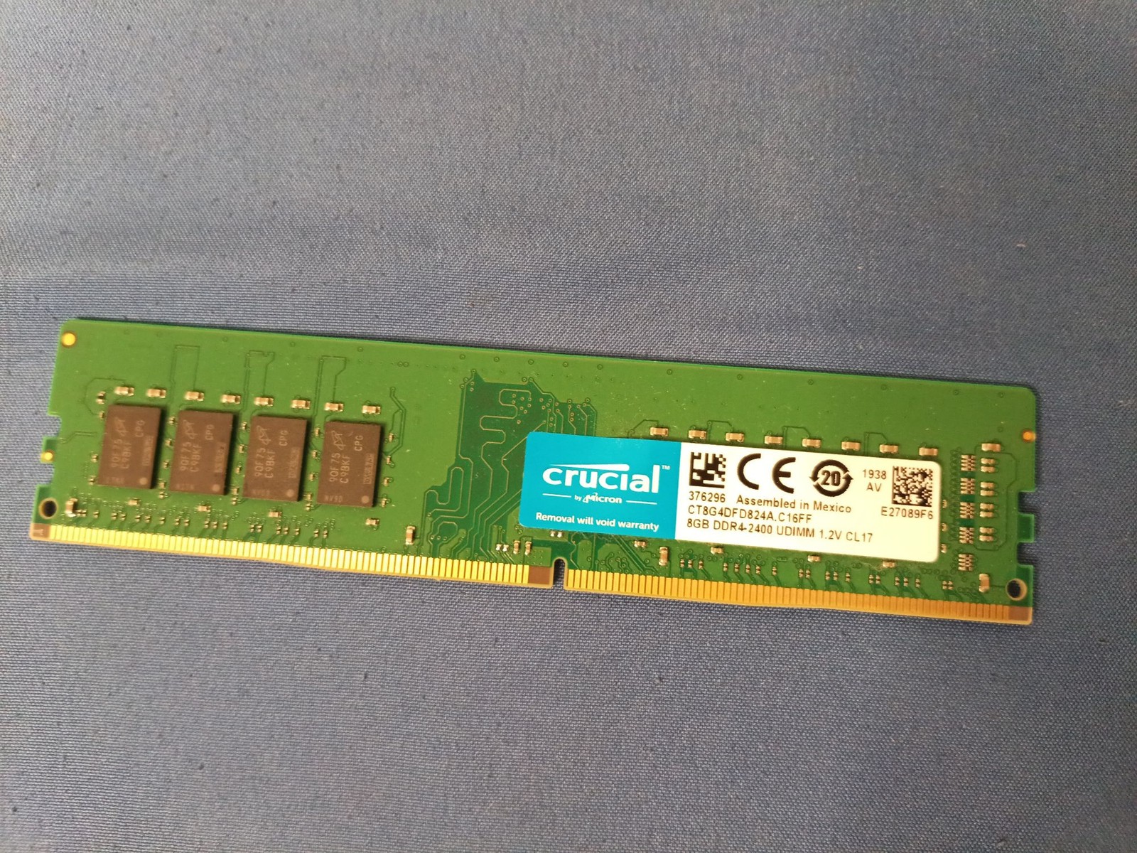 Crucial 8GB DDR4 2400MHz PC4-19200 UDIMM Desktop RAM CT8G4DFD824A