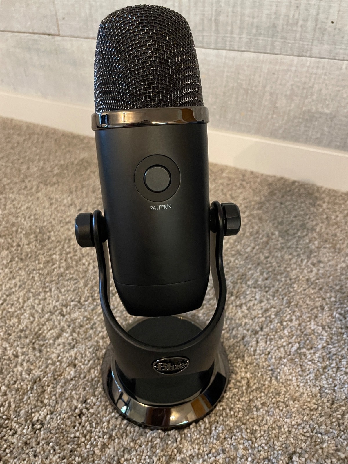 Blue Yeti Boom with microphone and pop filter