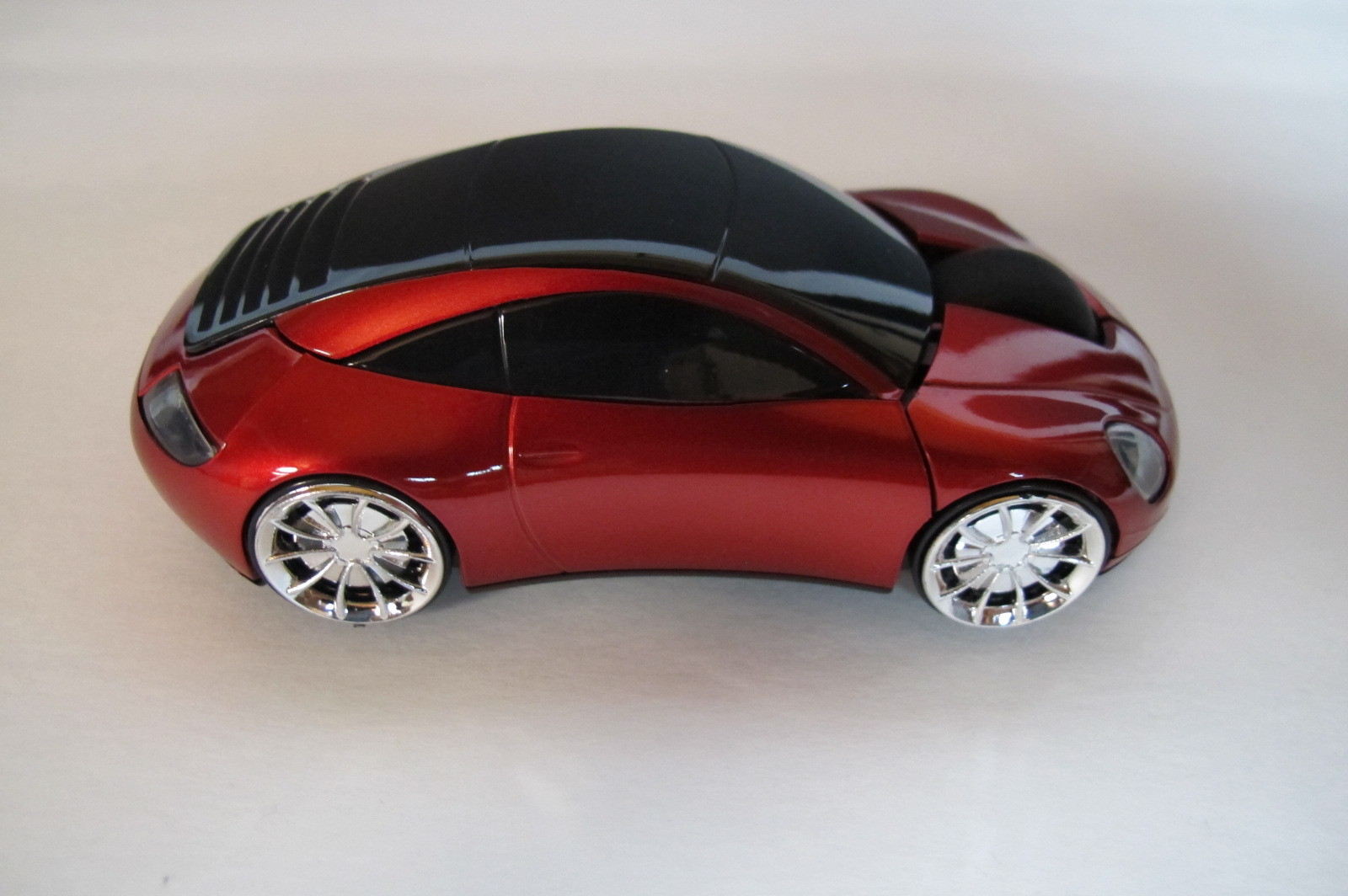 Porsche Car Optical Wireless Silent Mouse Portable Mini RED Color