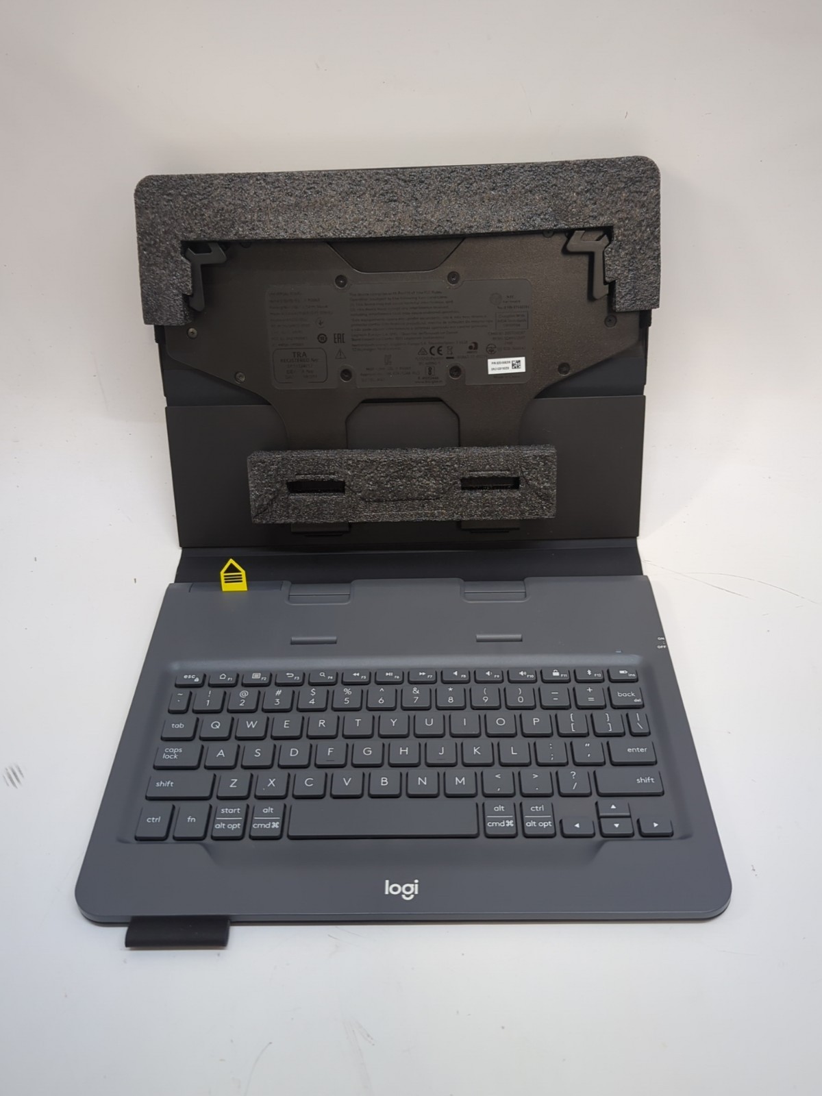 Logitech Universal Folio with Integrated Keyboard 9-10″Case 920-008334