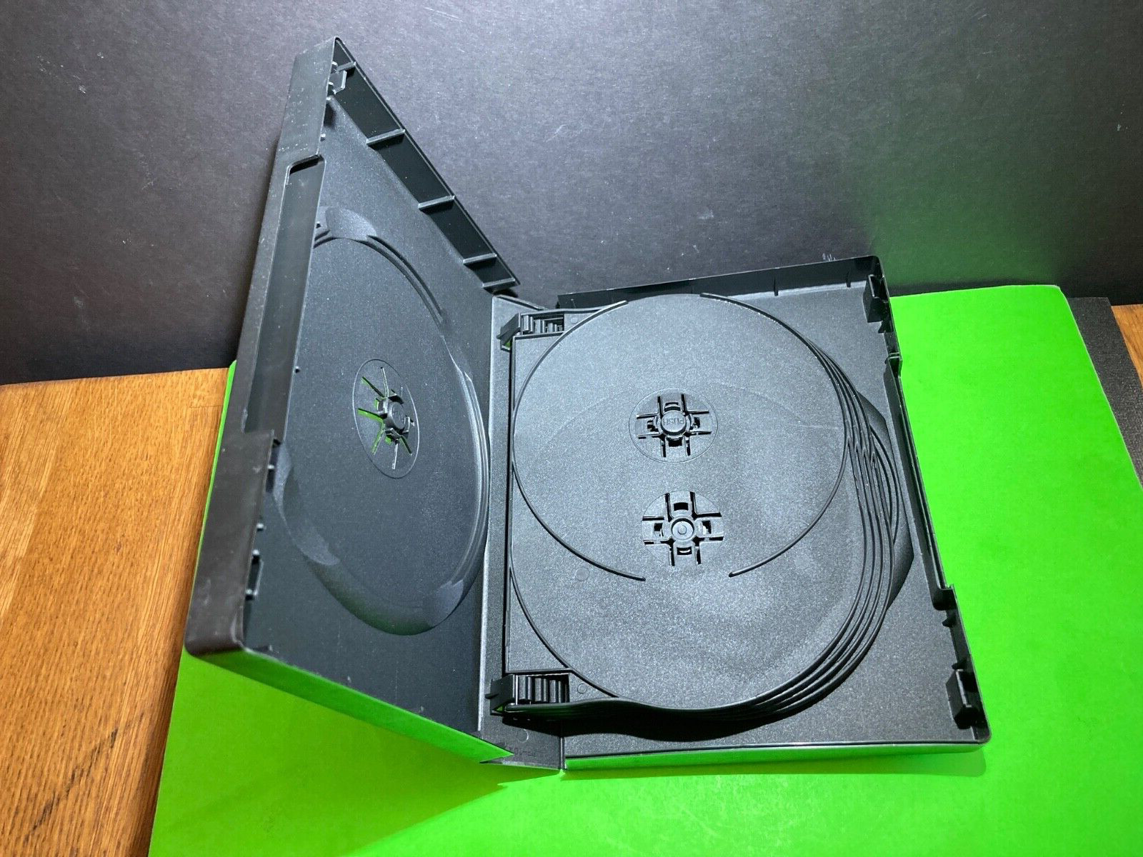 (1) BRAND NEW 10 Disc DVD Case BLACK 33MM HOLDS (10 Discs) Brand New (1)