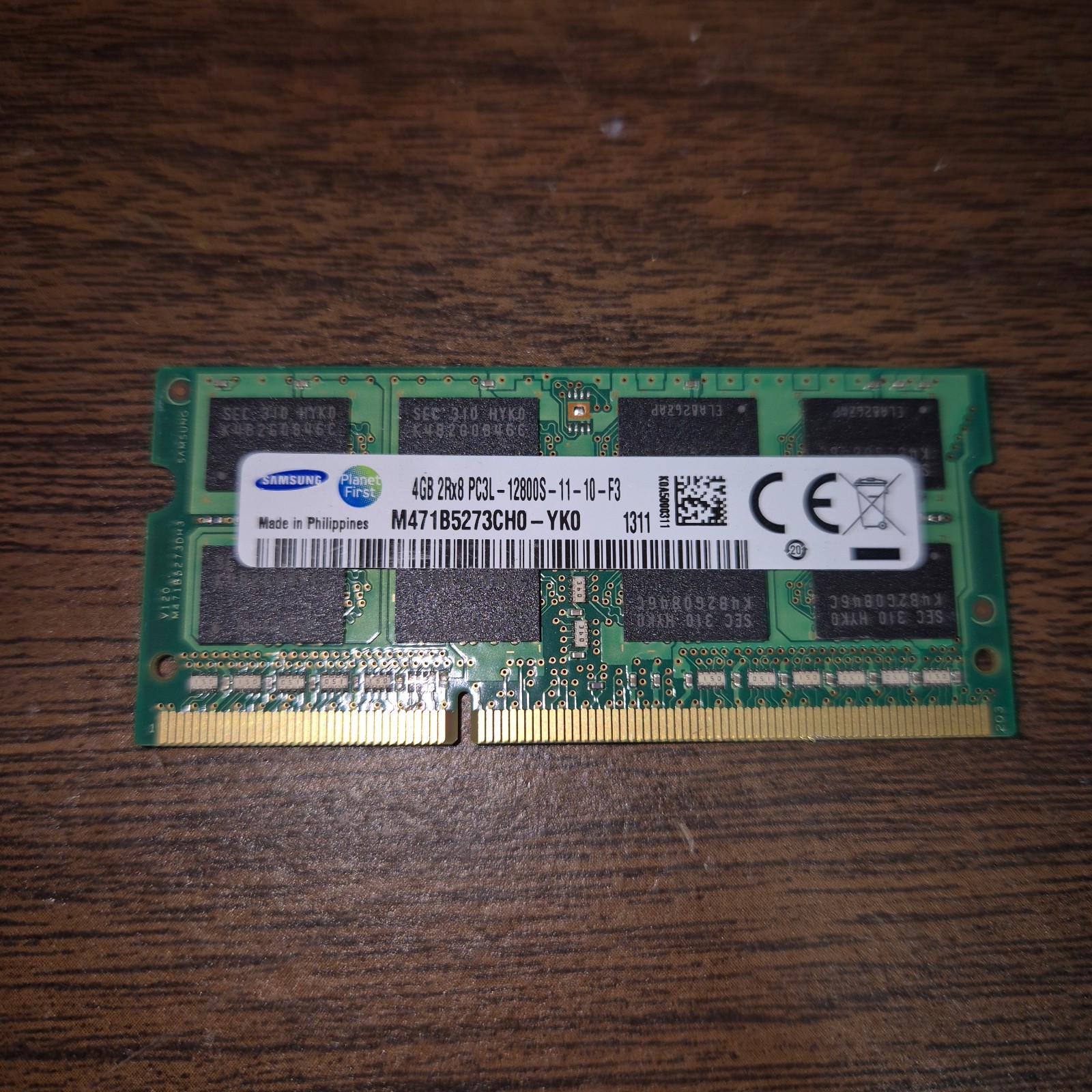 Samsung 4GB 2Rx8 PC3L-12800S-11-10-F3 .. M471B5273CH0-YK0