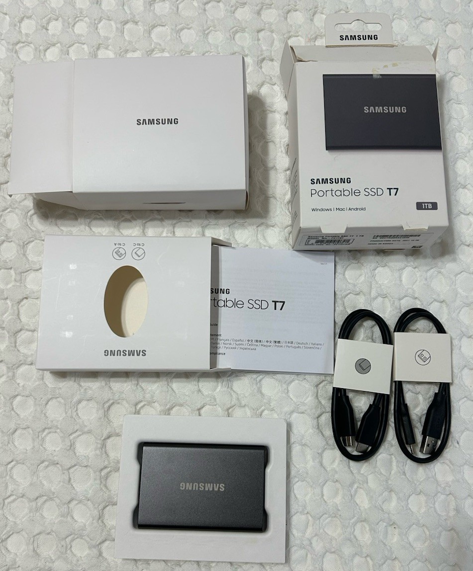 Samsung T7 1TB External USB 3.2 Gen 2 Portable SSD (Solid State Drive) AmzReturn