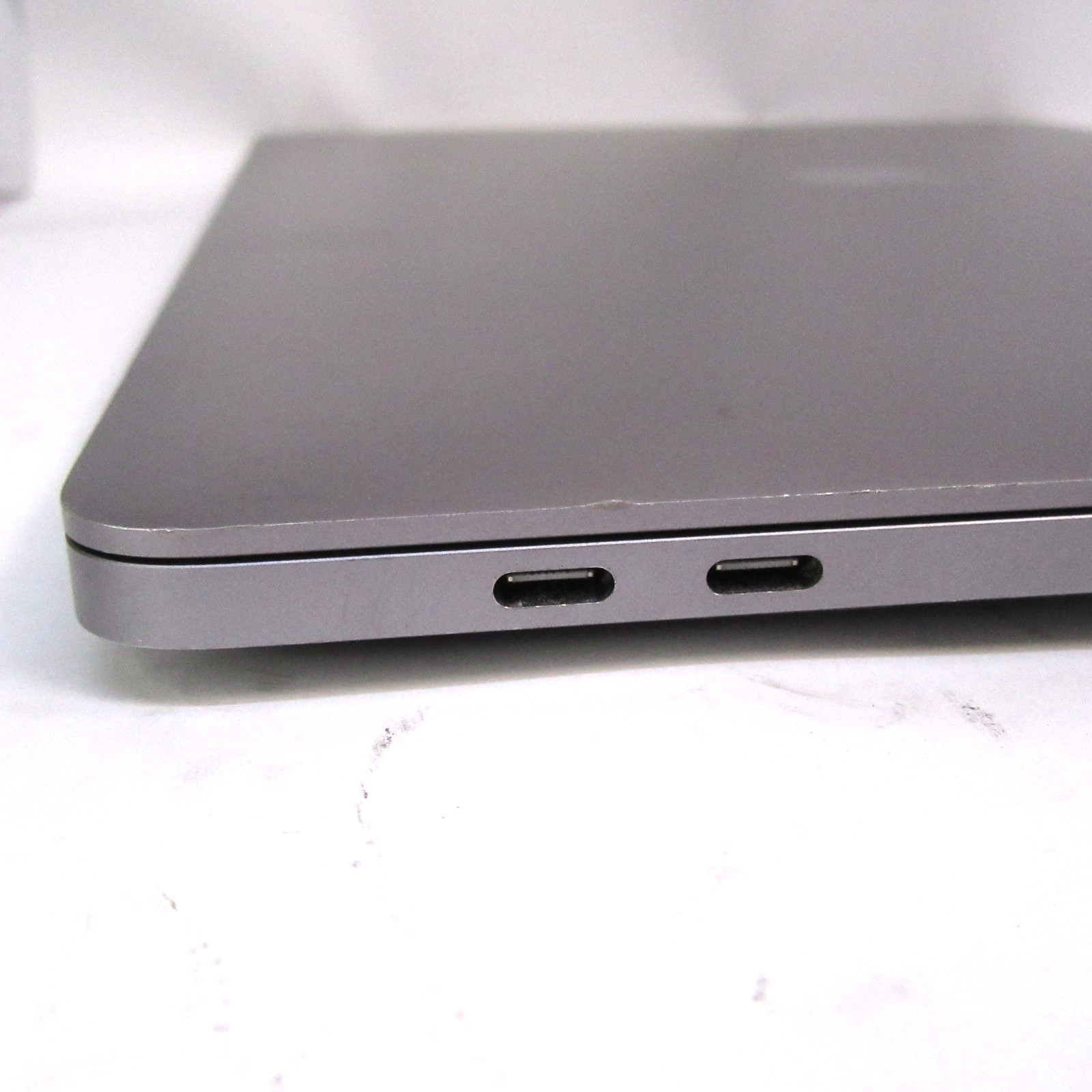 APPLE MacBook Pro 16″ A2141 2019 2.3GHz i9-9880H 32GB/1TB SSD AMD 5500M T12-C8