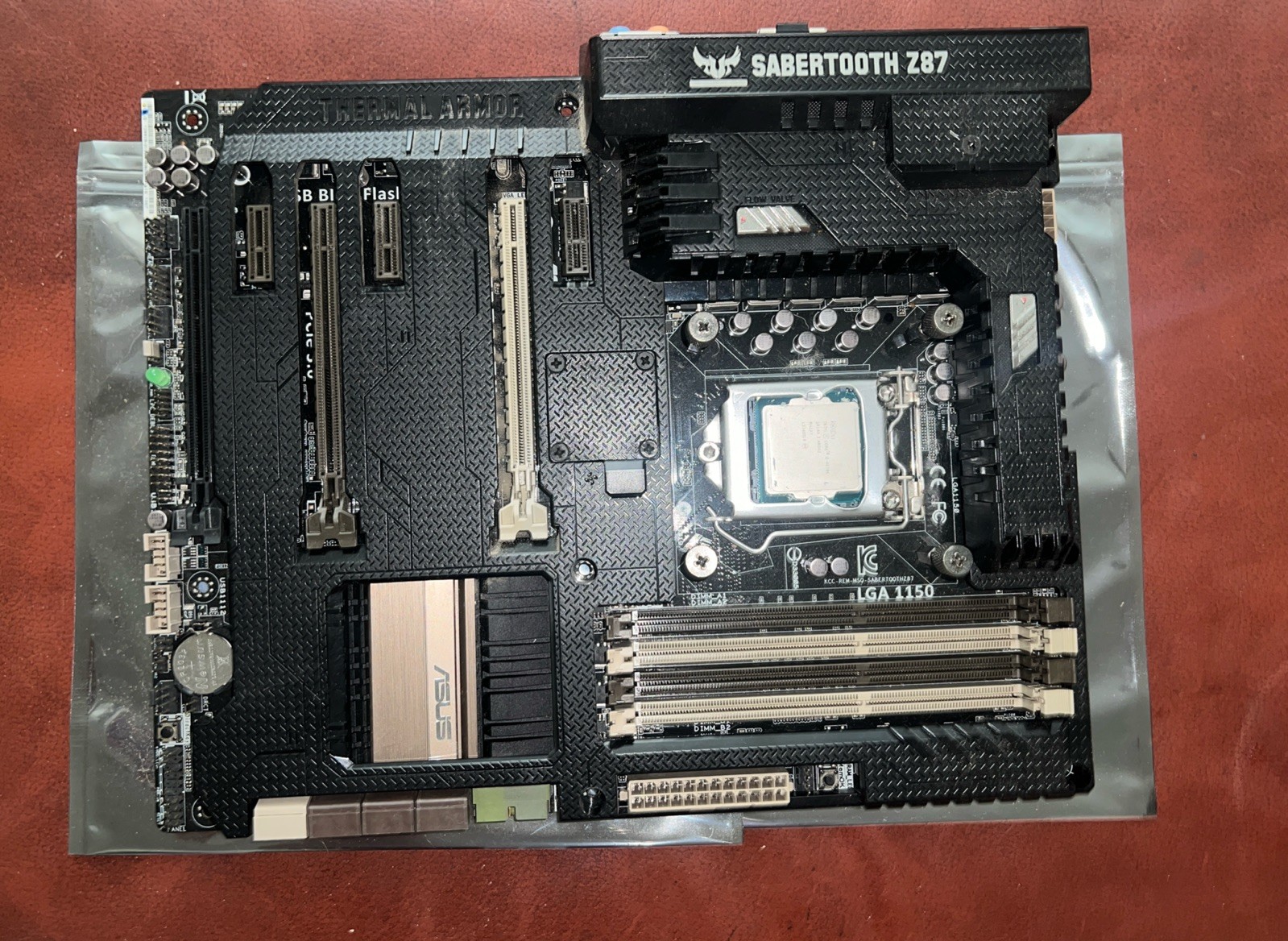 Asus Sabertooth Z87 Intel LGA 1150 DDR3 SDRAM Desktop Motherboard Preowned See