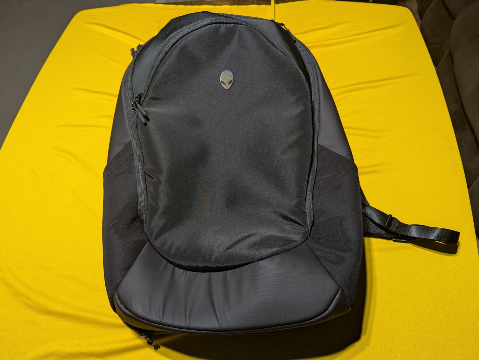 Alienware 18 Backpack AW7825P 28L Gaming Laptop Bag RFID Weather Resistant NEW