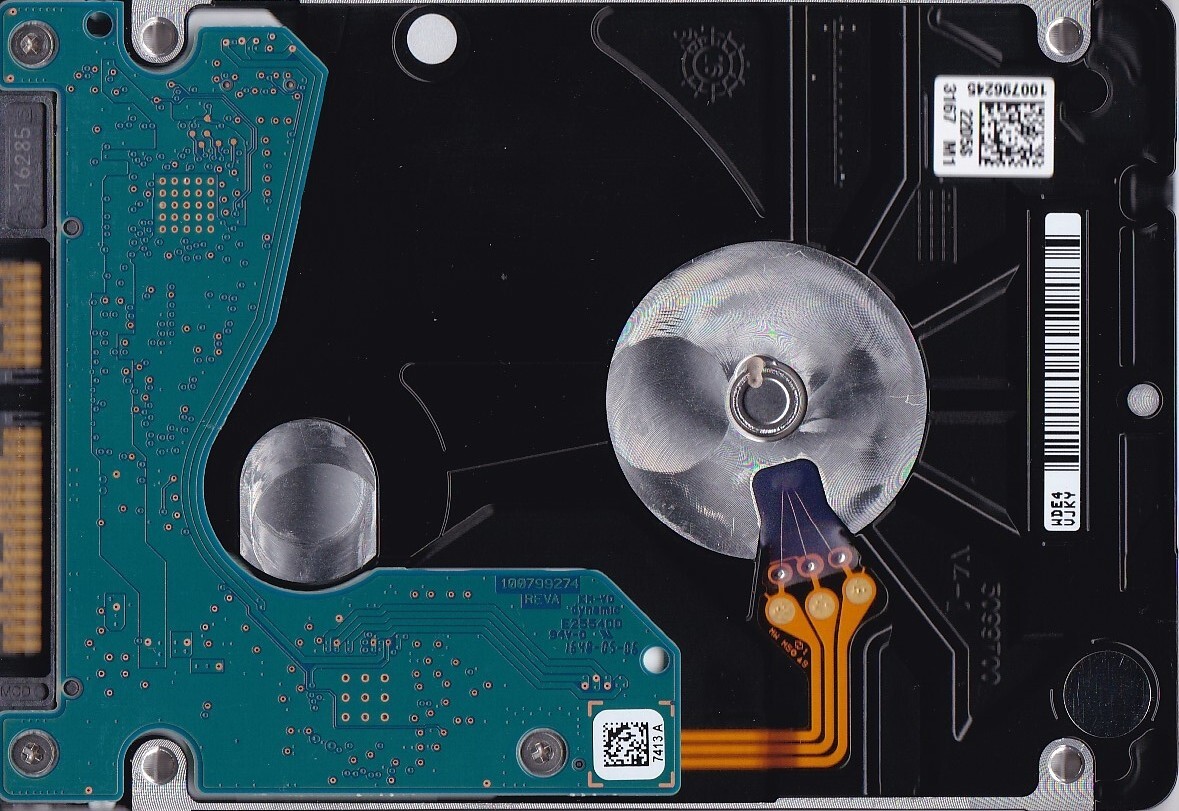 ST1000LM035 p/n: 1RK172-568 s/n: WDE f/w: SBM3 WU DEC / 2016 1TB SATA 2.5″ 8007