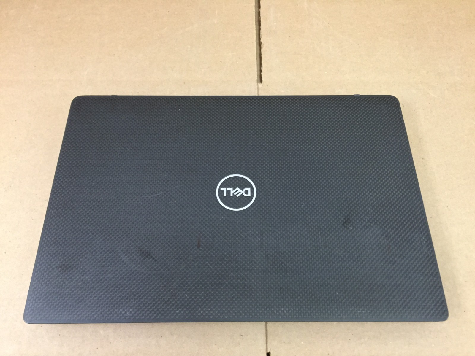 Dell Latitude 7400 14″ FHD Laptop Core i7-8665U 16GB RAM 256GB SSD w/AC Adapter