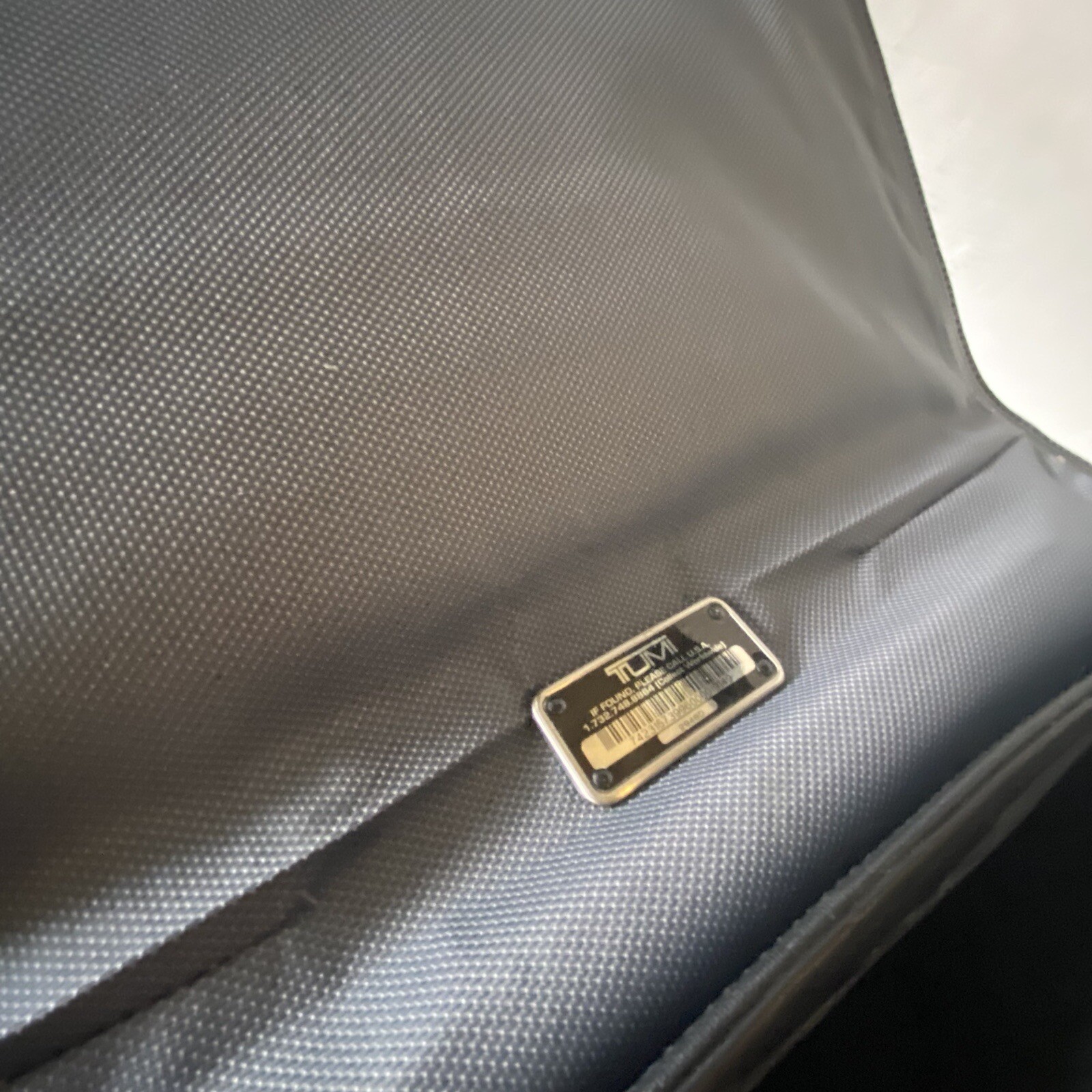 Tumi T Track Messenger Formula T Black Leather Briefcase Laptop Case Bag 2948D