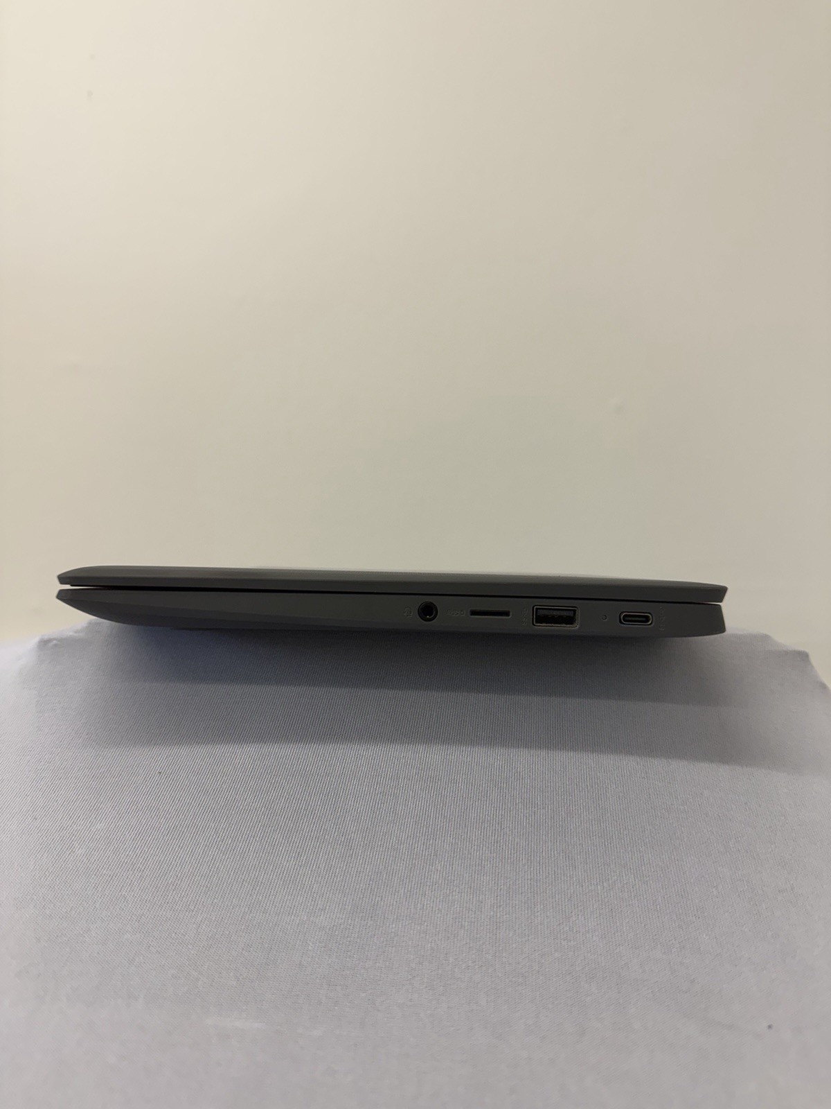 HP Chromebook 11 G8EE Laptop – Good Screen – Intel Celeron N4020 – Read Des