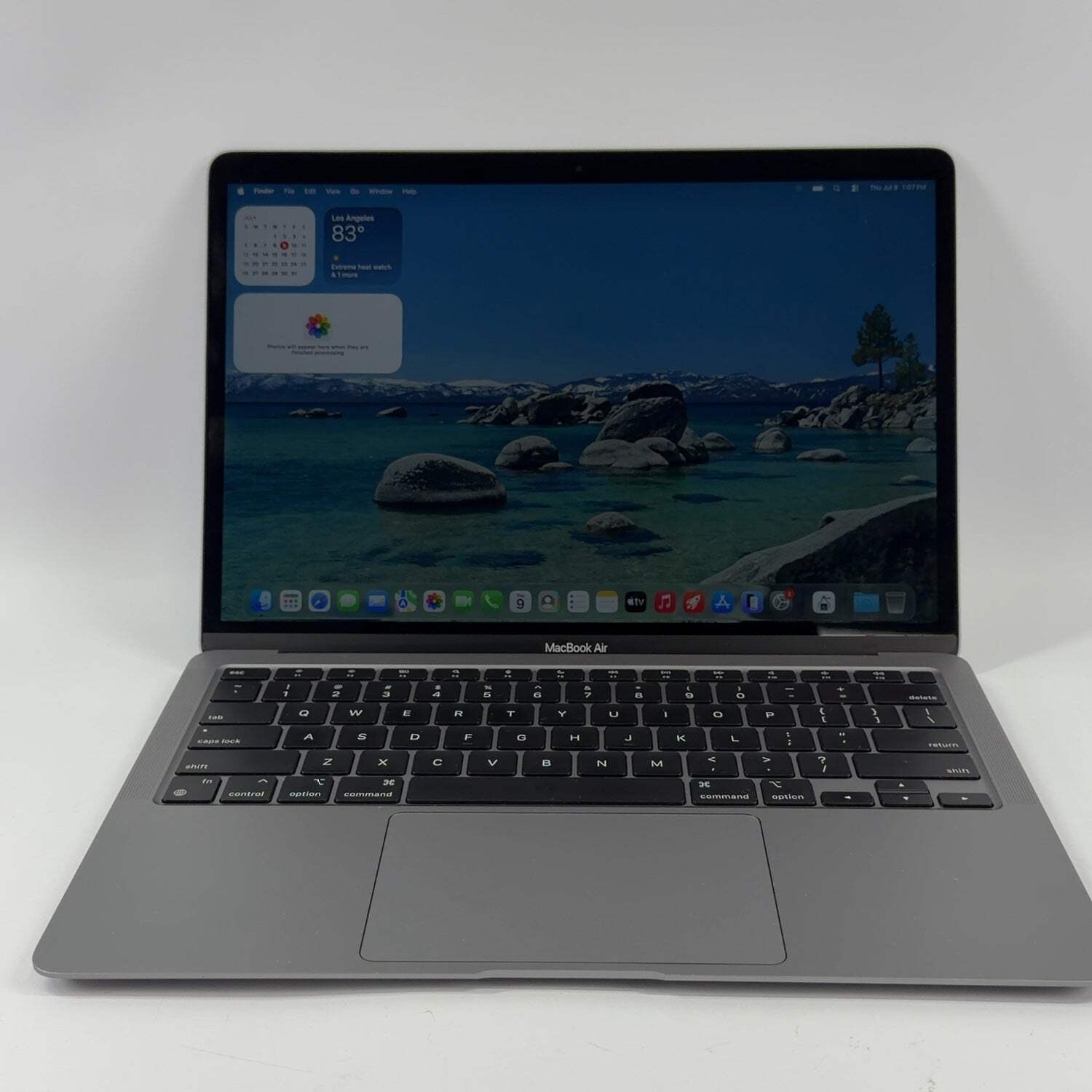 2020 Apple MacBook Air 13.3″ M1 7C GPU 3.2GHz 8GB RAM 256GB SSD