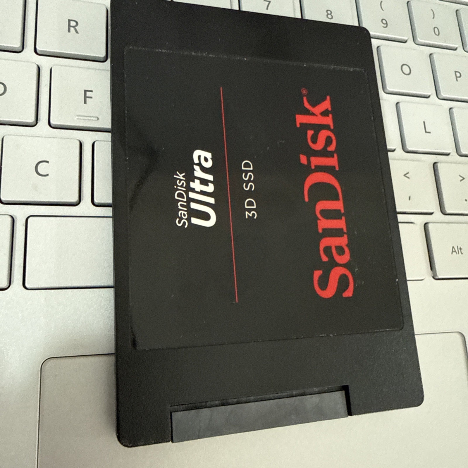 M81 SANDISK ULTRA 3D NAND 1TB SSD (SDSSDH3-1T02) STUCK ON FORMAT!! read!!!