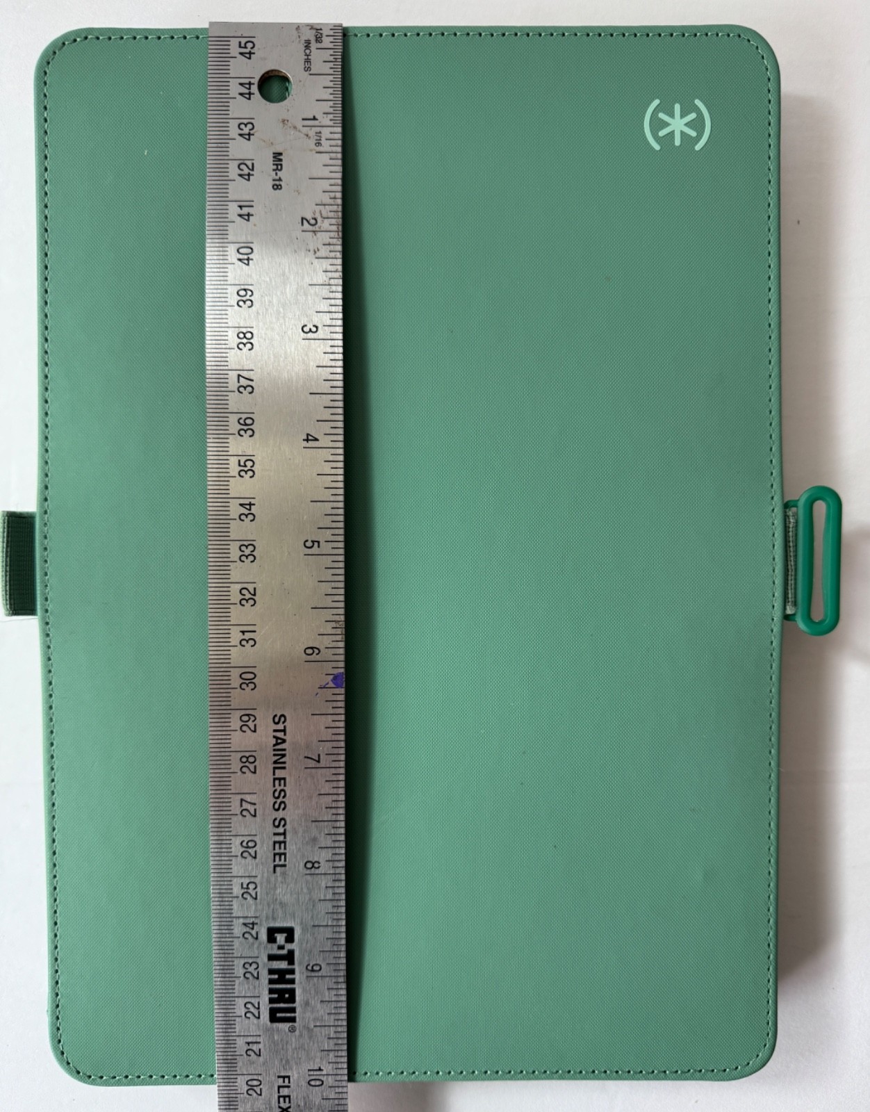 Speck Balance Folio Case for Apple iPad 9th Generation 10.2 Fluorite Green 2023