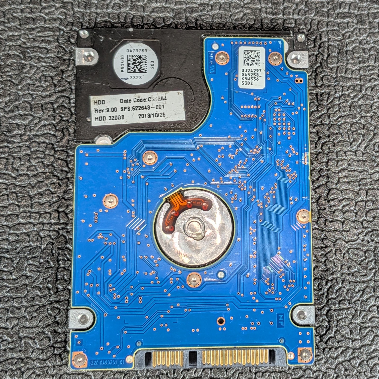 Hitachi Travelstar ZK500 320GB 2.5″ SATA Hard Drive – HTS725032A9A364 – TESTED