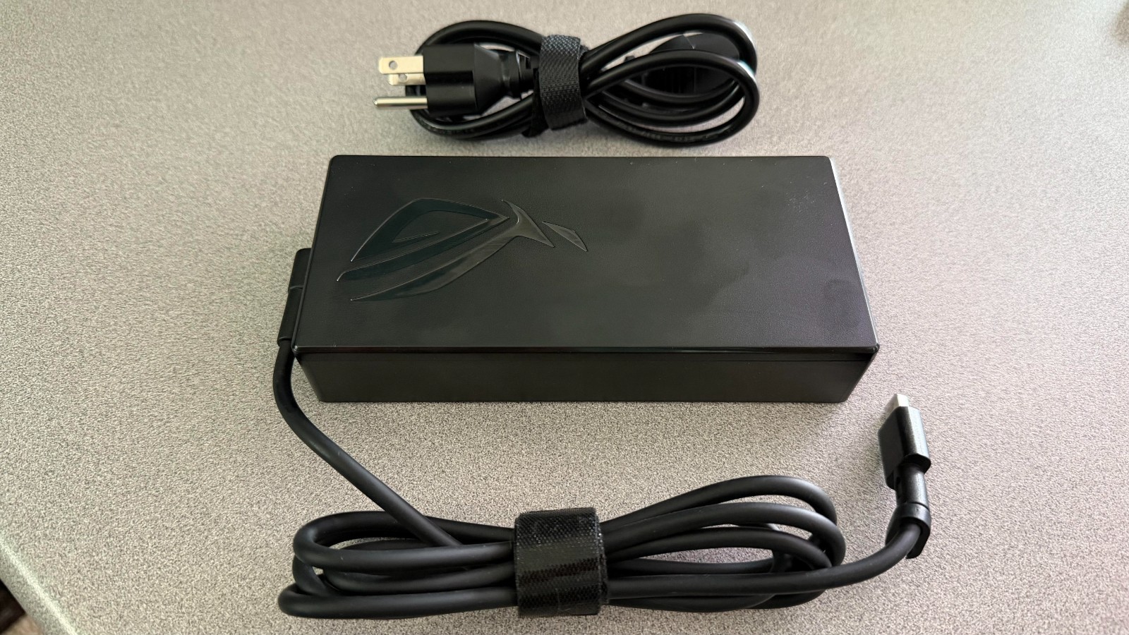 200W / 240W ASUS Power Supply – with rectangular Tip (2024 and up)