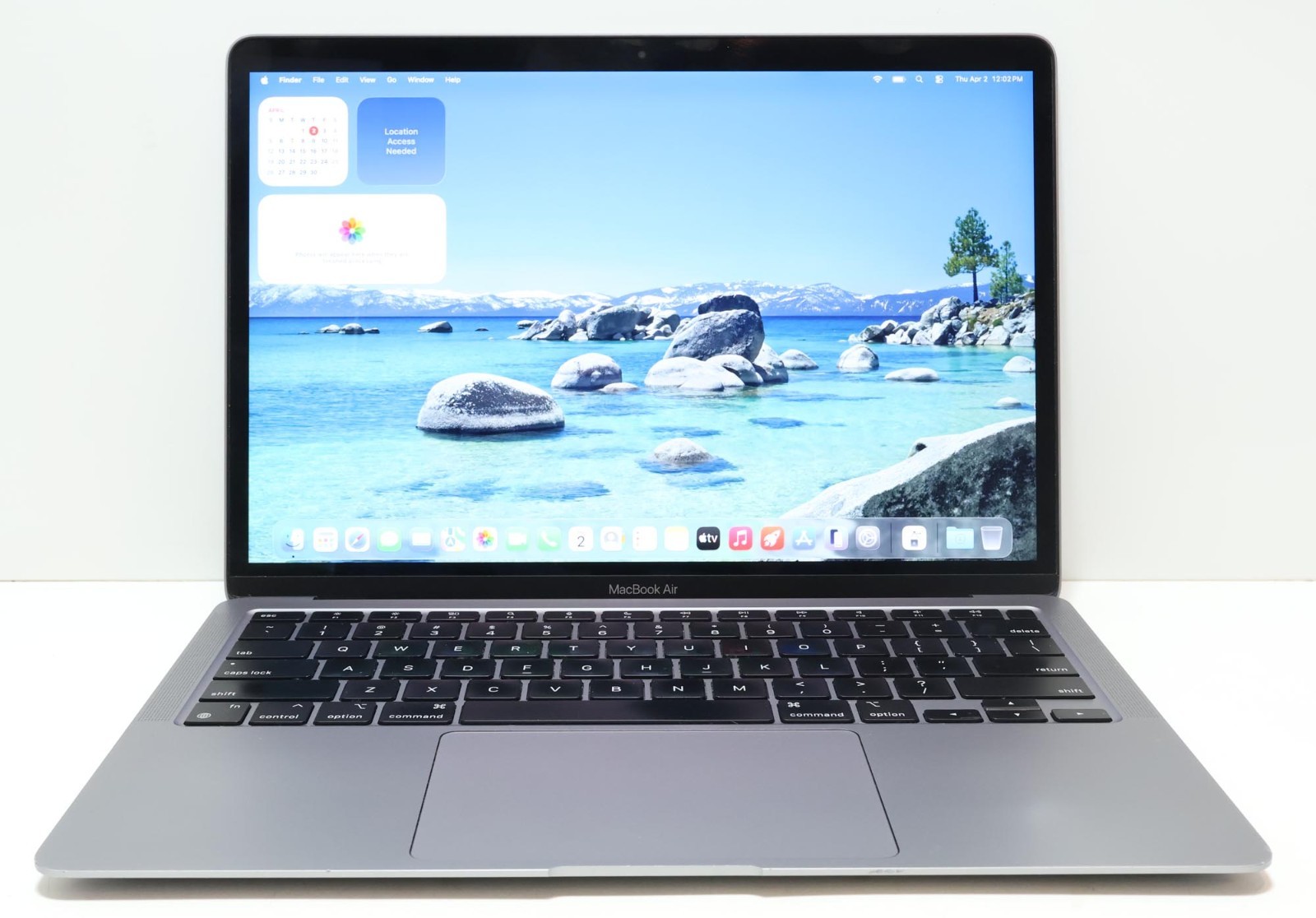 Apple MacBook Air M1 8-Core 8GB 256GB 13.3″ Space Gray MGN63LL/A
